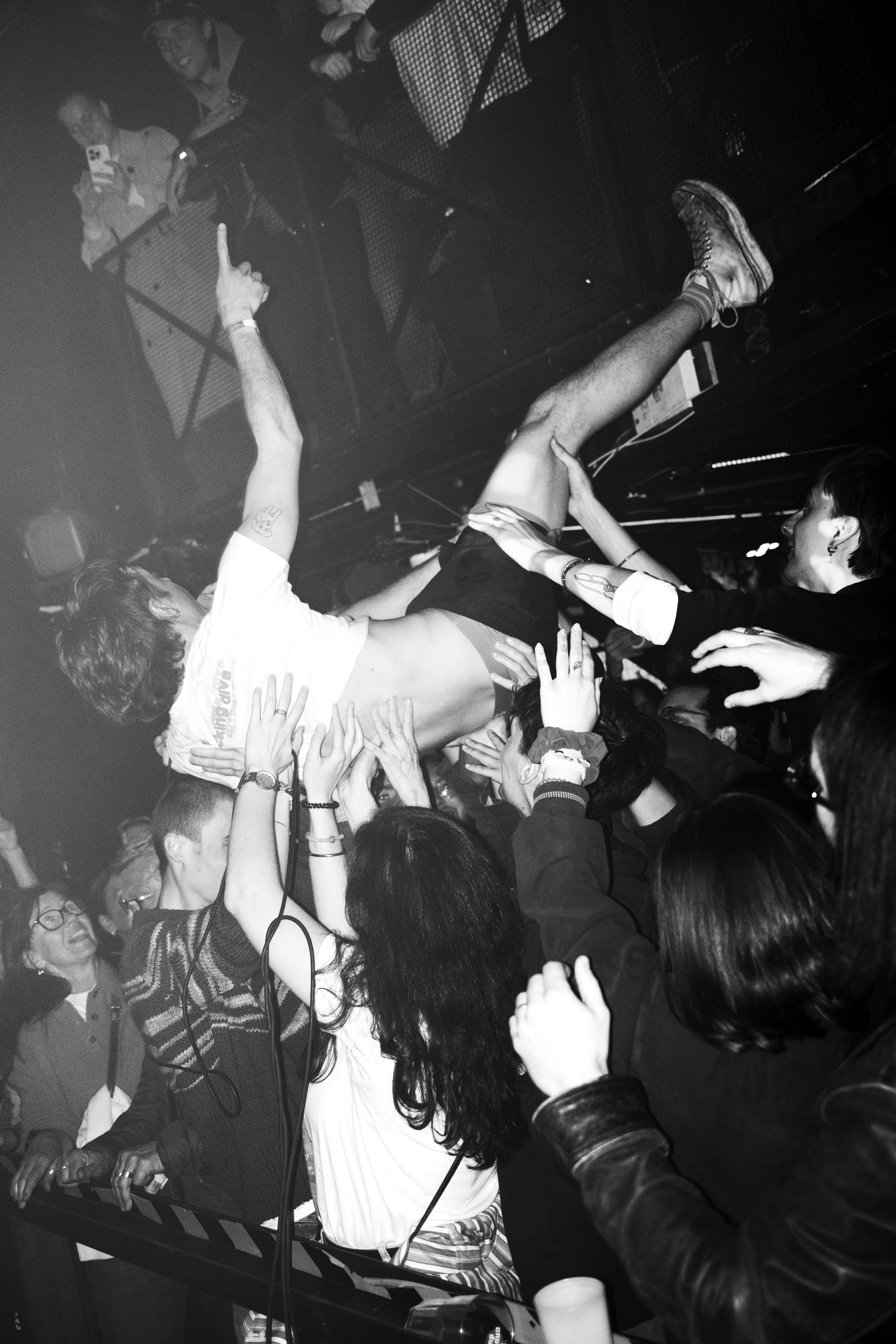 APR1L - SUPERSONIC CLUB, PARIS, FR