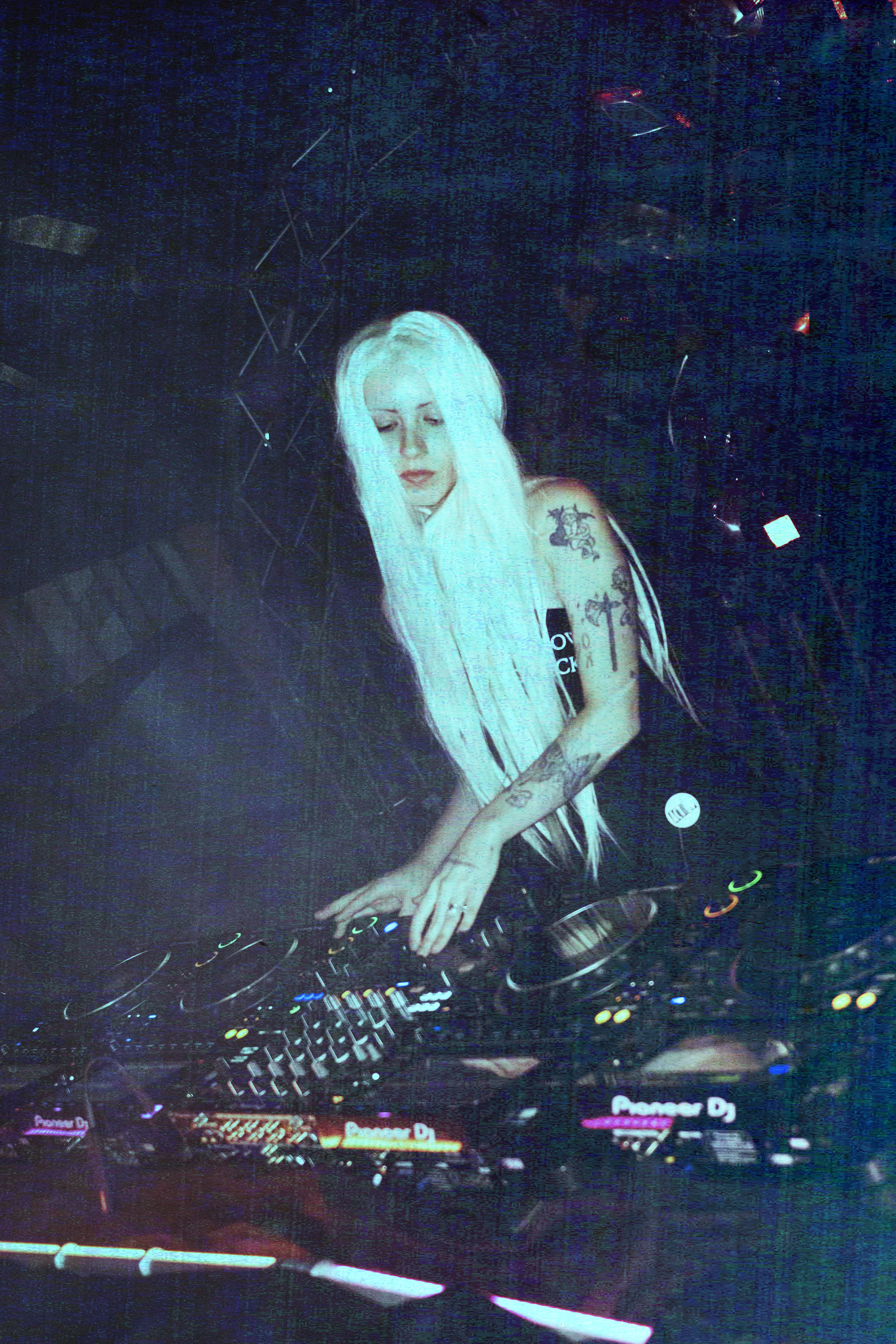 LEGITGIRL DJ - GABBER PARTY - VIRAGE PARIS