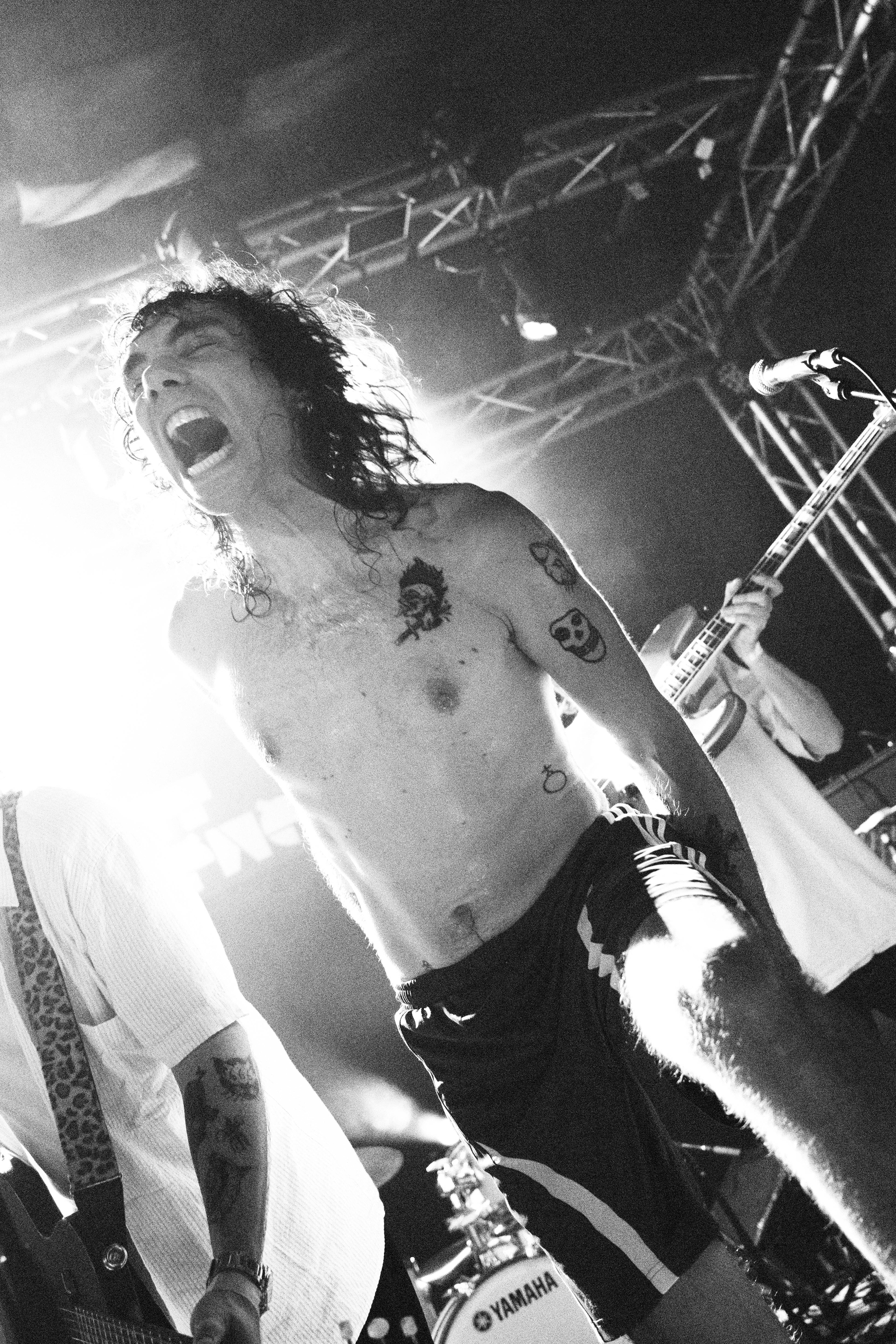 HOWLIN' BANANA PARTY - THE SPITTERS - LE POINT EPHEMERE PARIS