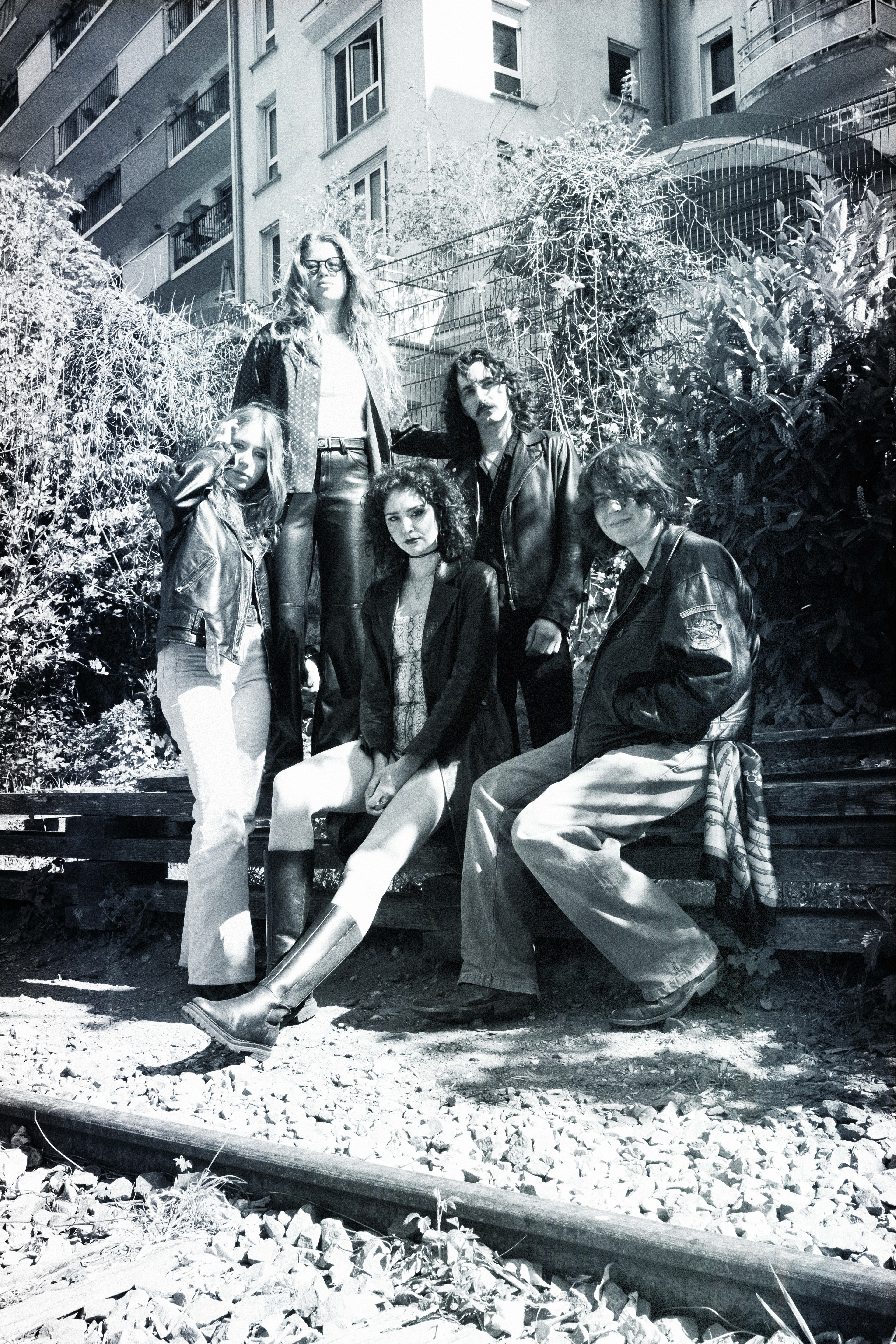 CHERI CHERI - NOIZE ISSUE 1