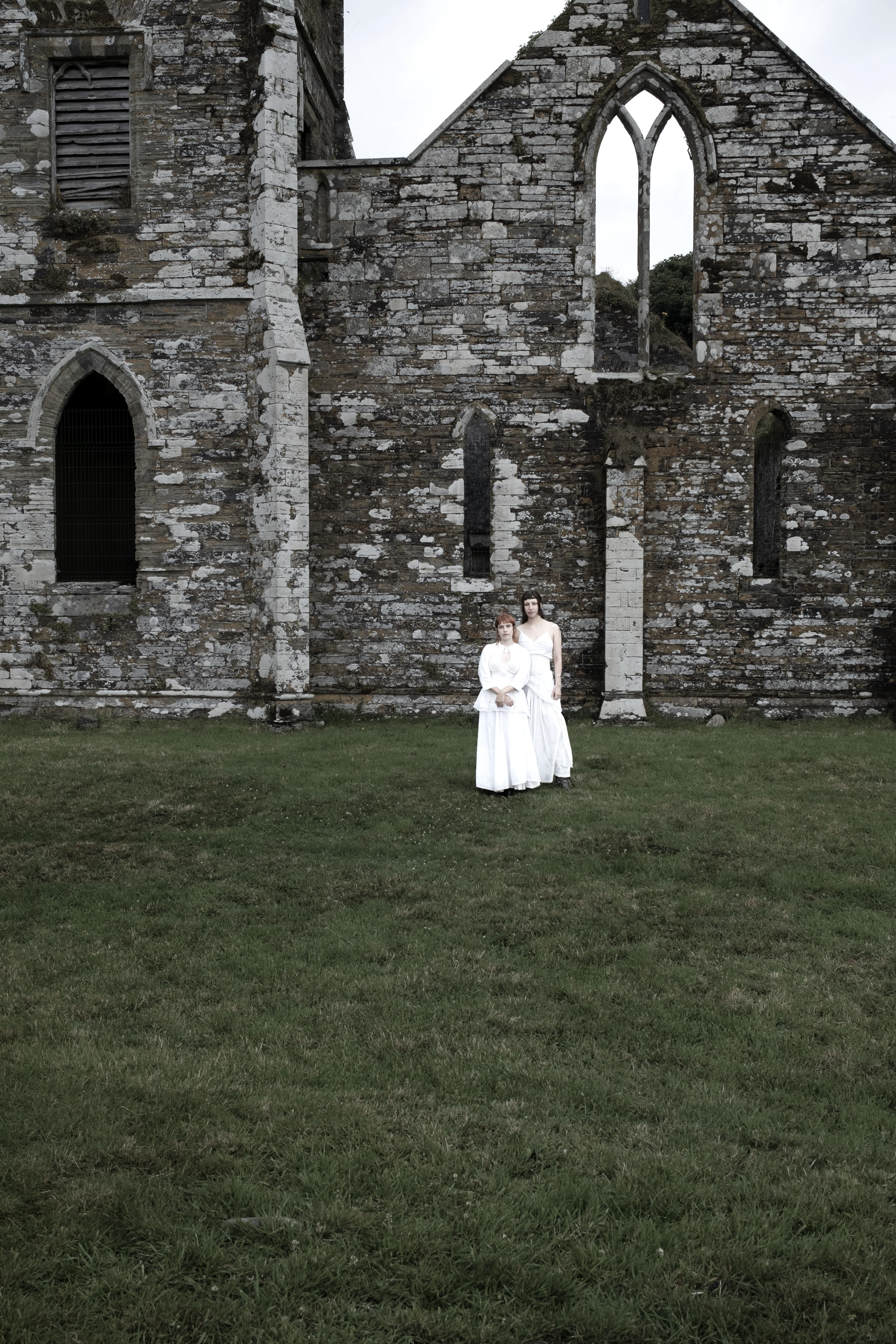 TWIN BLADE - PRESS SHOT