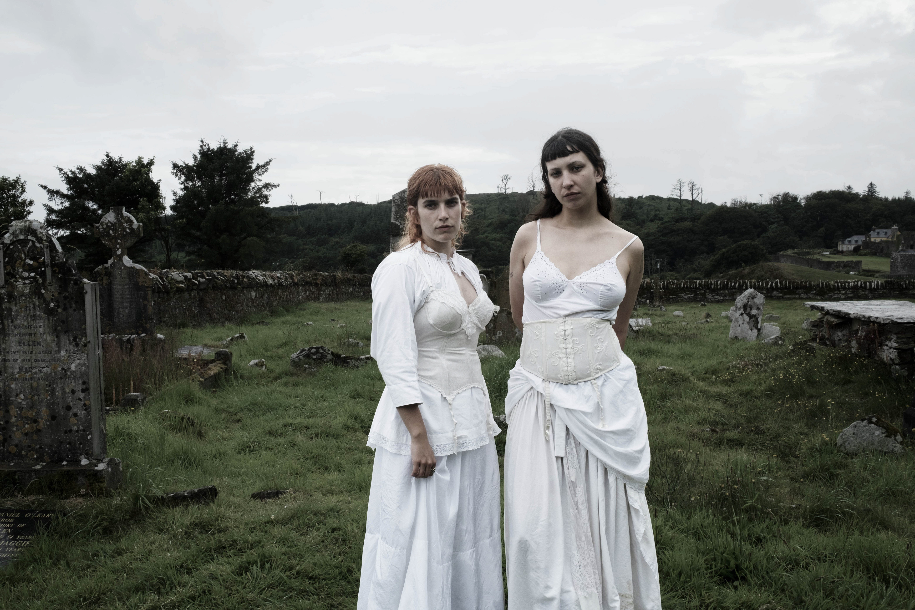 TWIN BLADE - PRESS SHOT