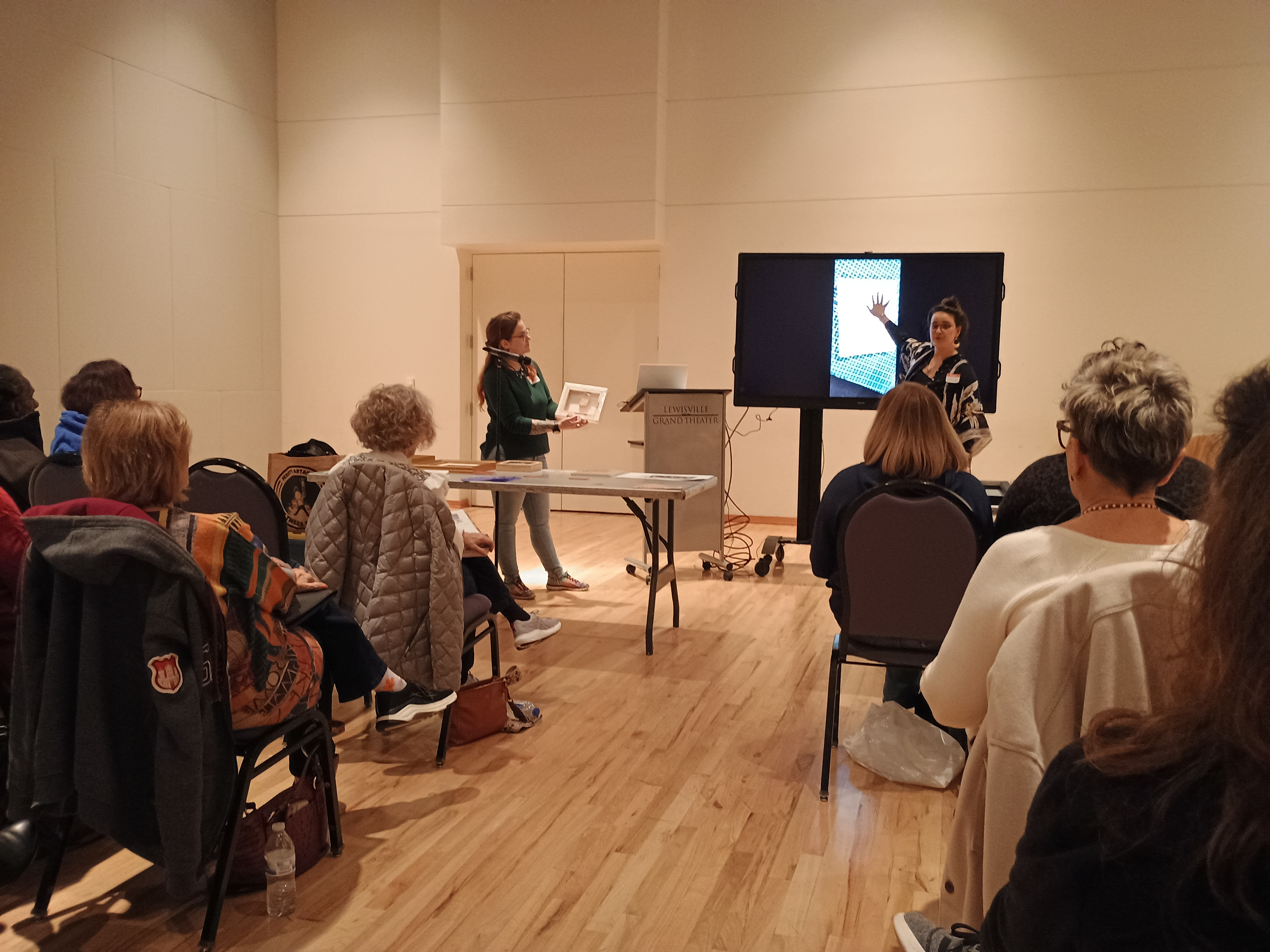 Jerry's Artarama's presentation on framing