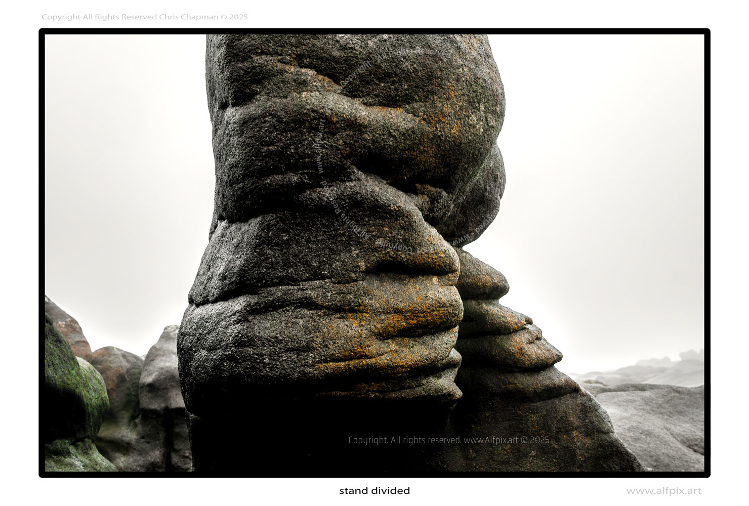 Stand Divided. Colour image. Upright monolith. Kinderscoutian gritstone. Foggy day. alfpix.art chris chapman