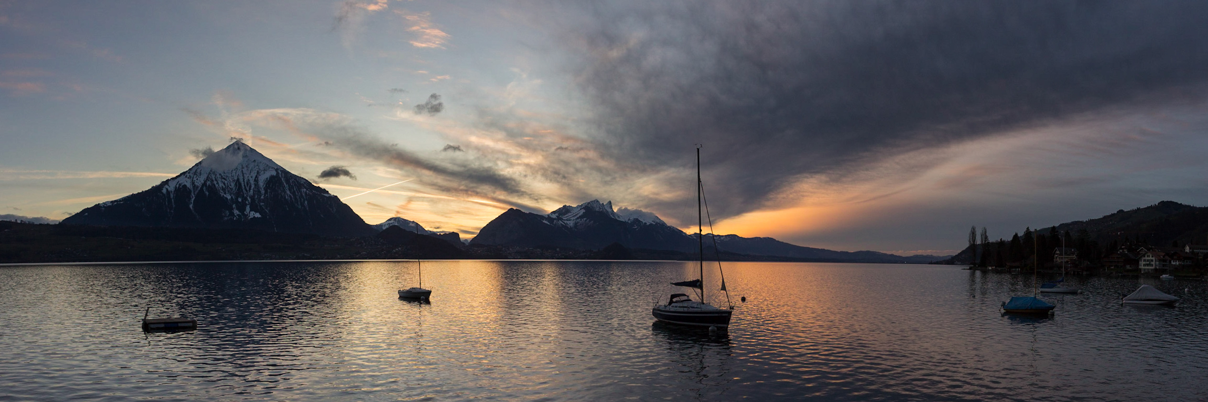 Sonnenuntergang am Thunersee