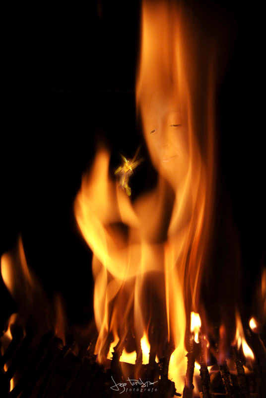 El abrazo - Serie "Pyros - el fuego interior"