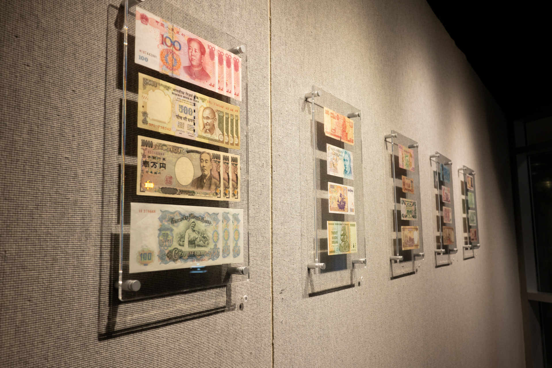 Banknote catalog