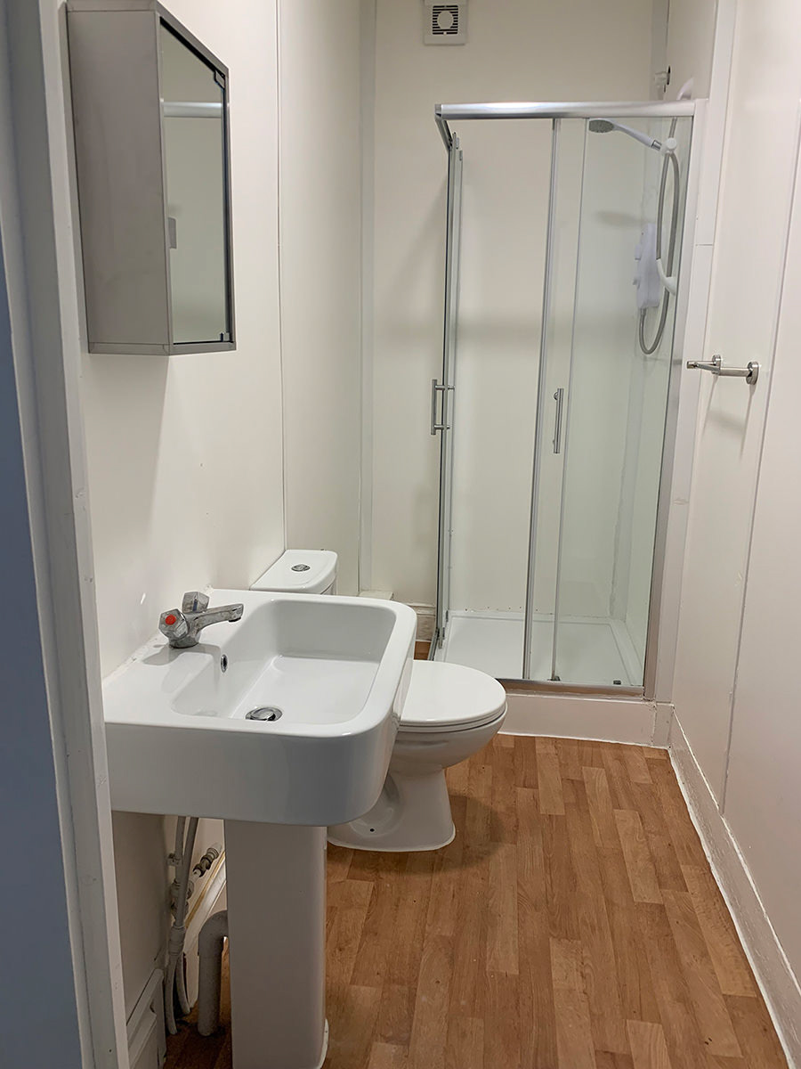 Bathroom: medicine cabinet