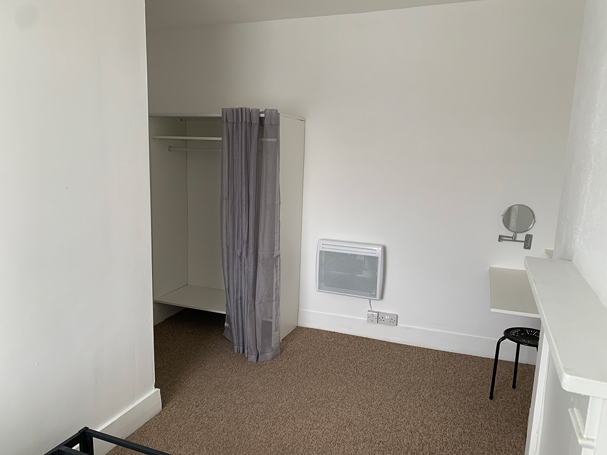 Bedroom: double hanging/shelves, dressing table, make-up mirror
