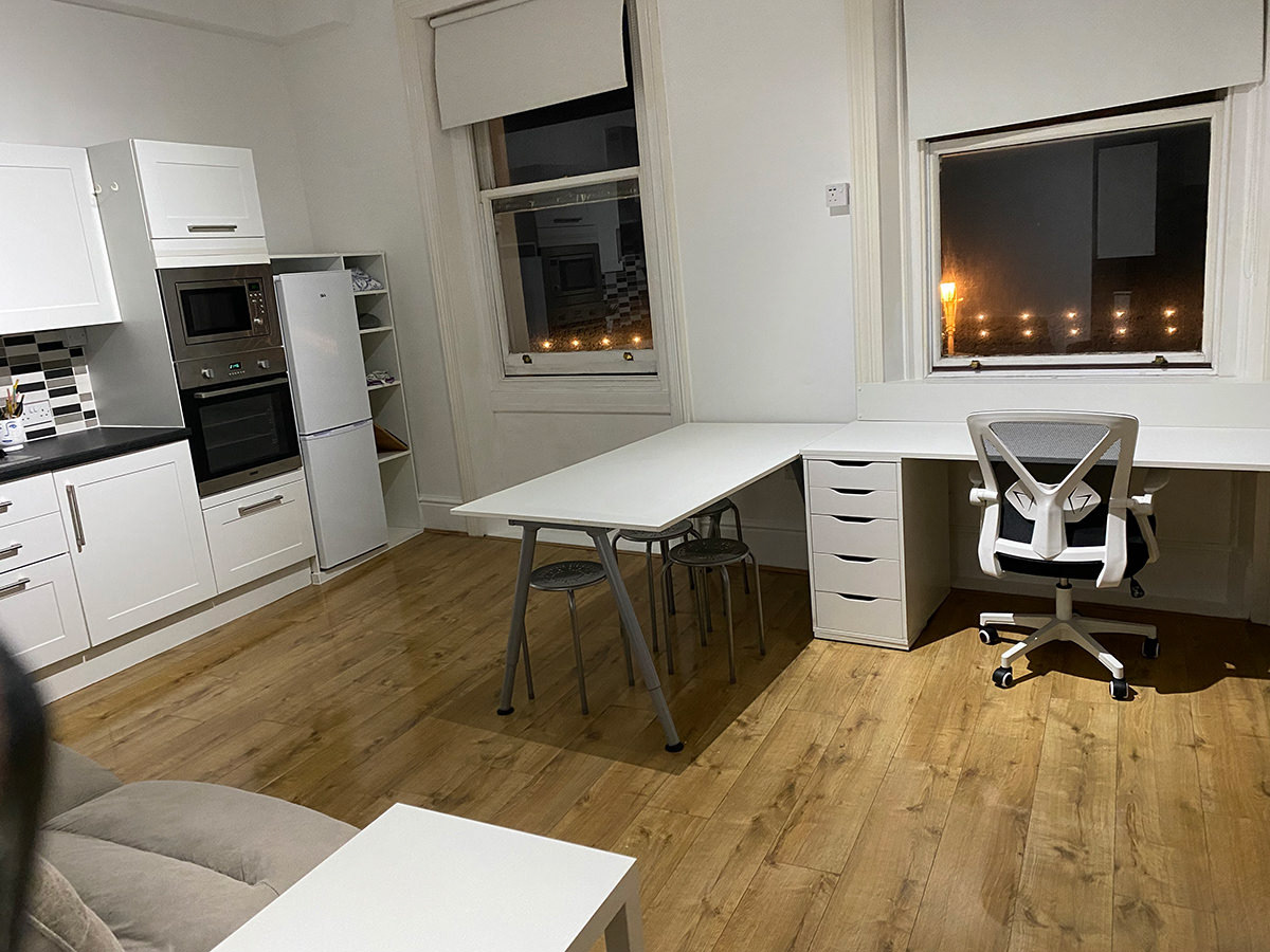 Lounge/dining room