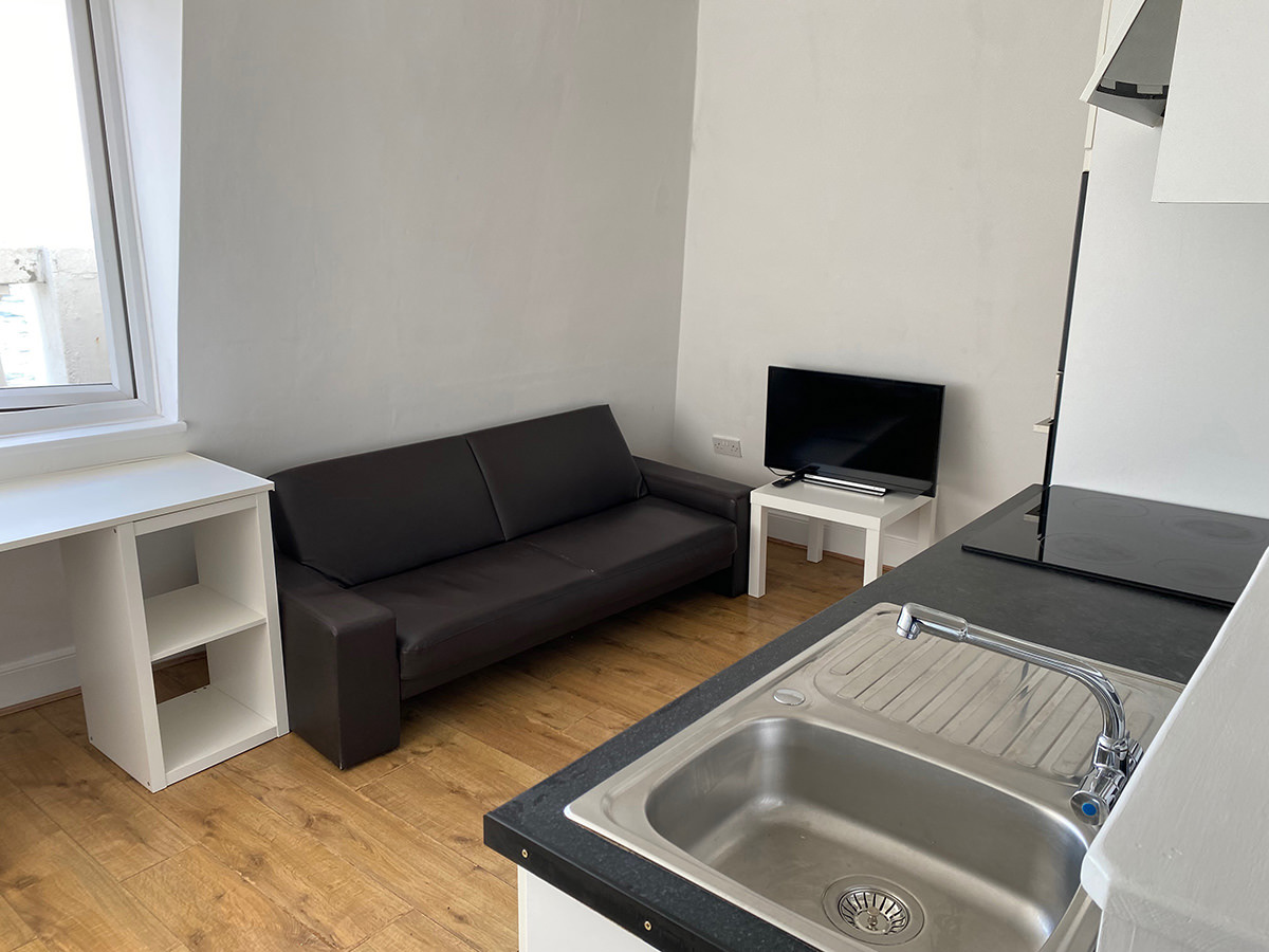 Lounge: double sofa bed
