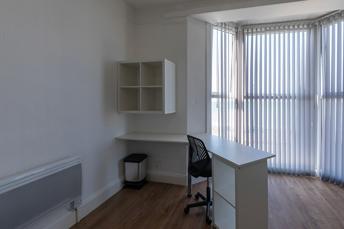 Large Sea view desk, USB sockets, whiteboard, cube storage