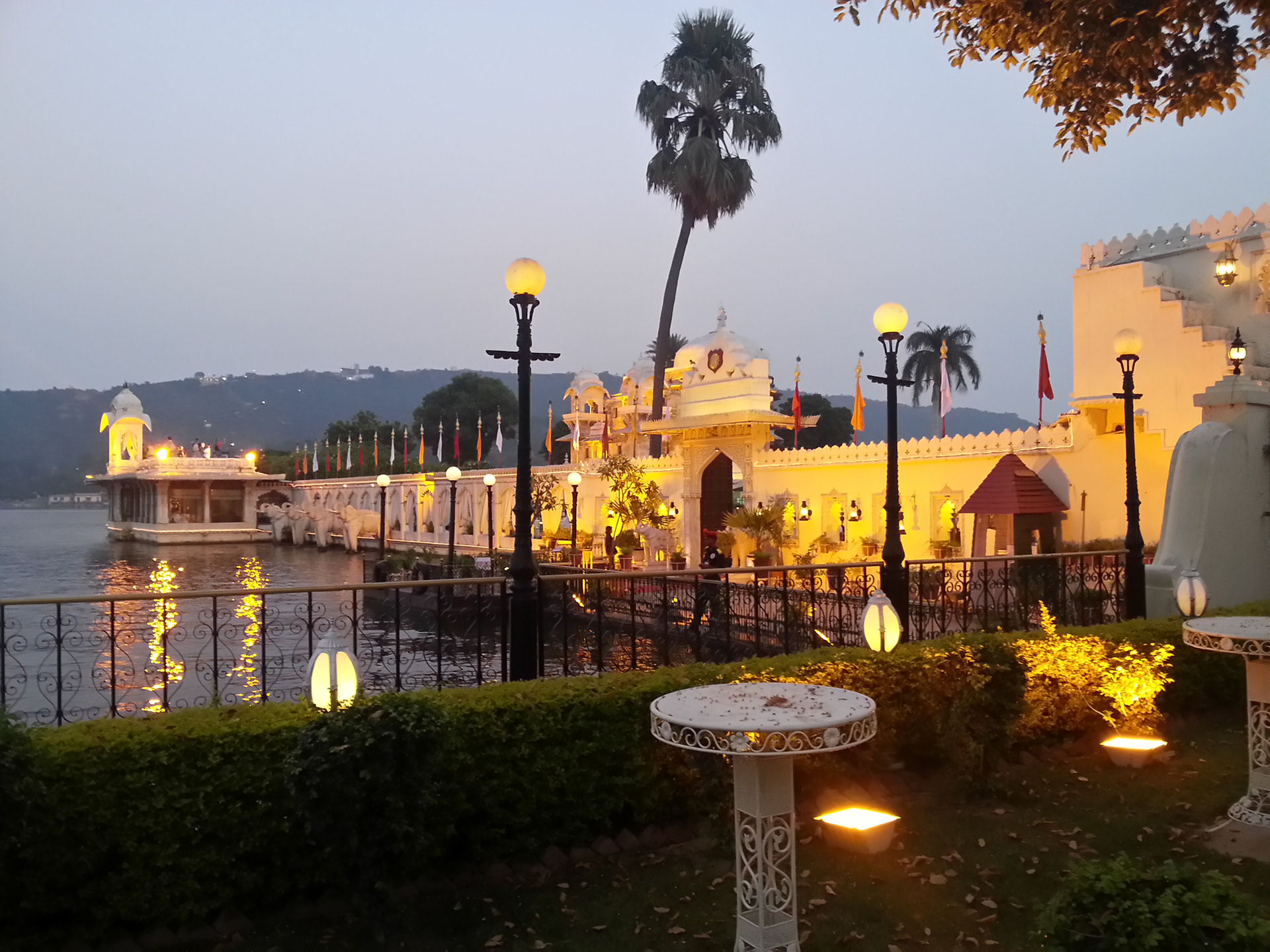 Palais Jag Mandir - Lac Pachoula