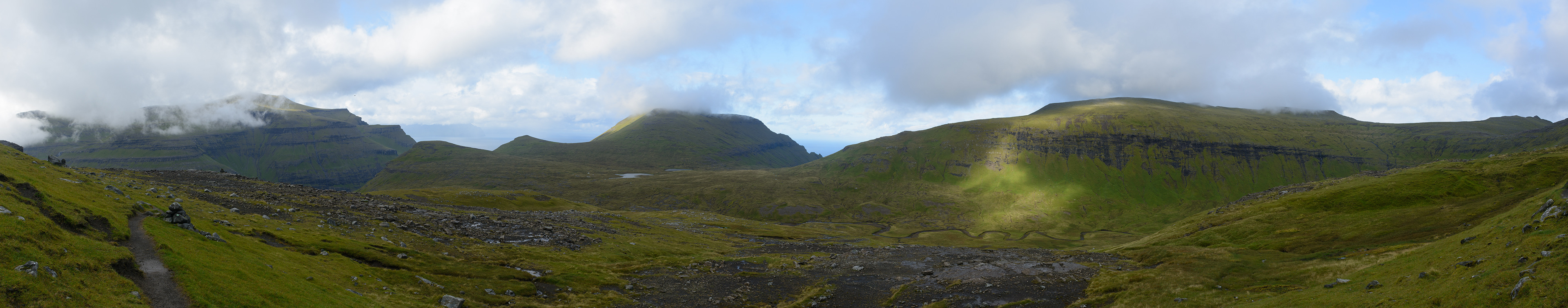 Randonnée vers TJØRNUVÍK