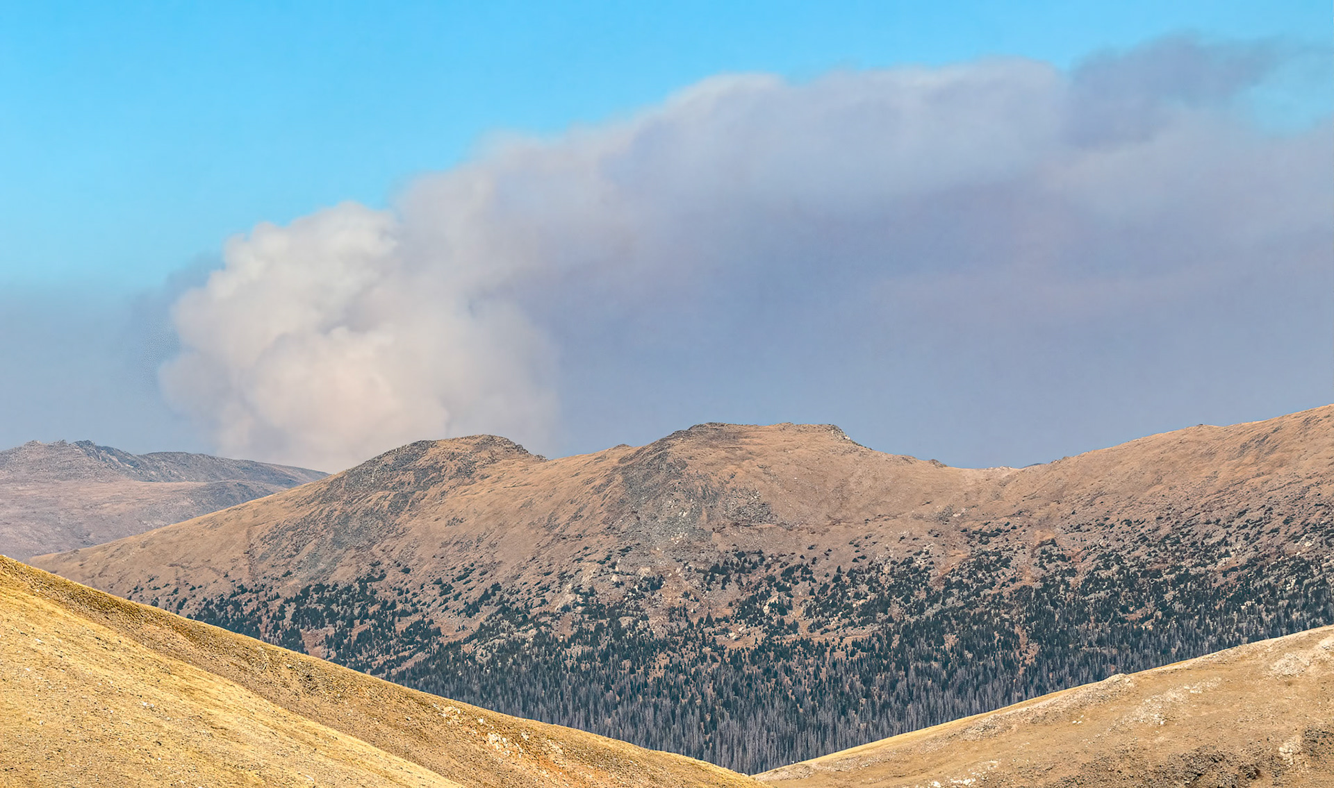 Cameron Peak Fire From Trail Ridge Road 2020