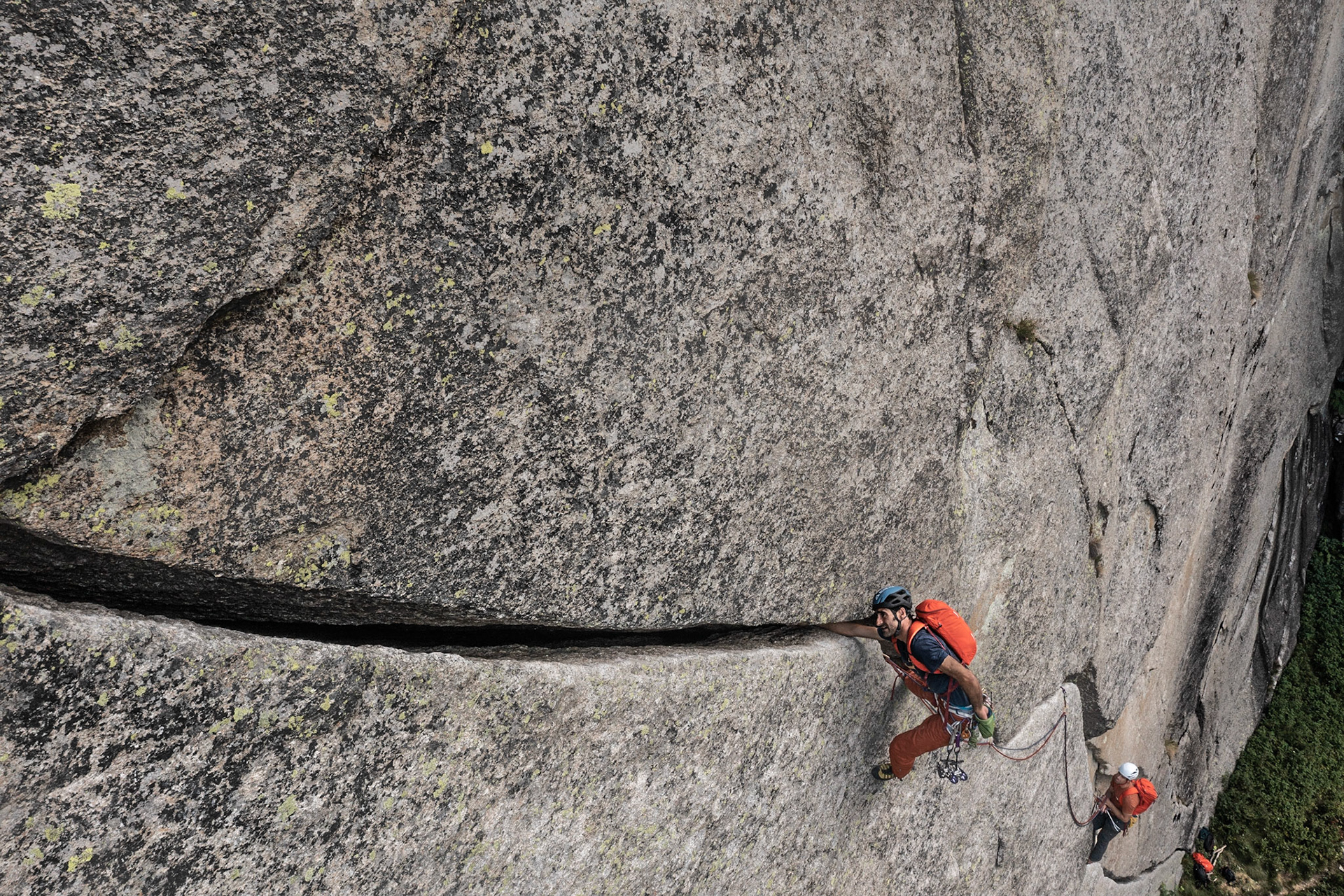 Val d'Orco, Italie, rockclimbing pour Blue Ice
