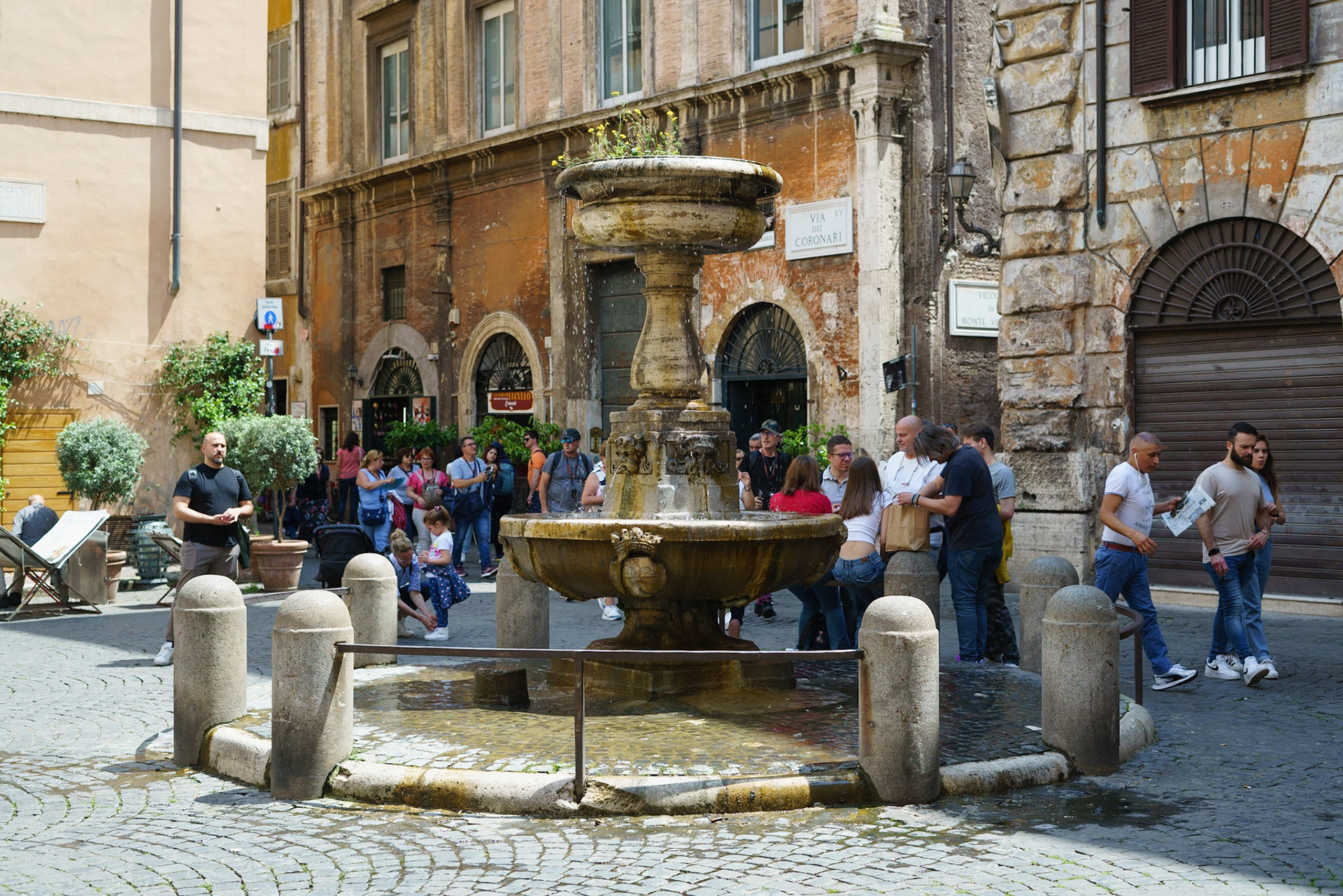 Originally in Piazza Montanara. Mussolini