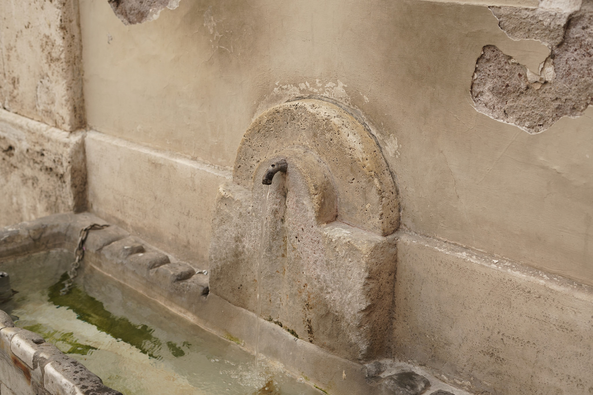 Fontanella on Via di Ripetta