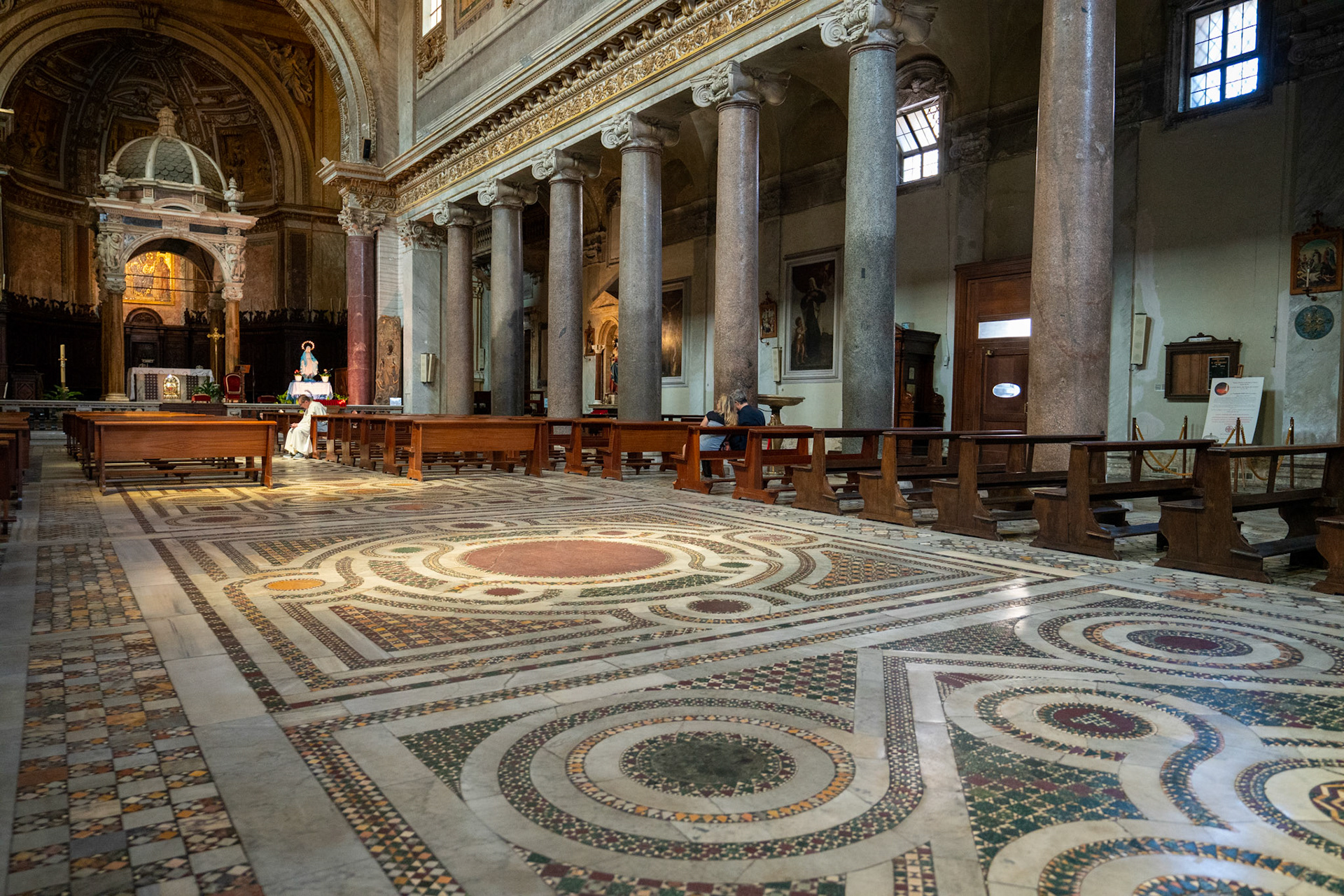 San Crisogono, Piazza Sonnino 44 (in Trastevere)
