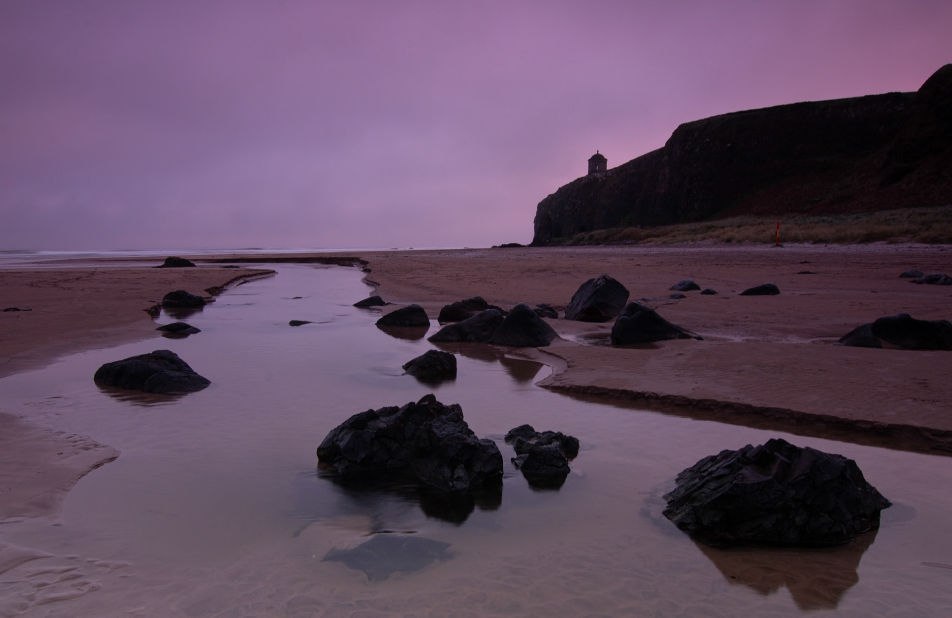 Mussenden Temple, Downhill Beach