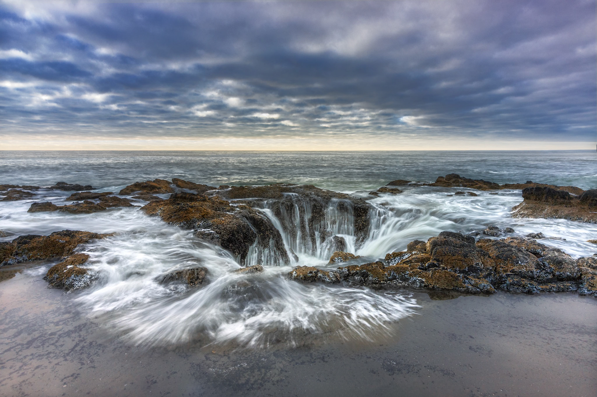 Thor's Well Cape Perpetua Oregon Coast