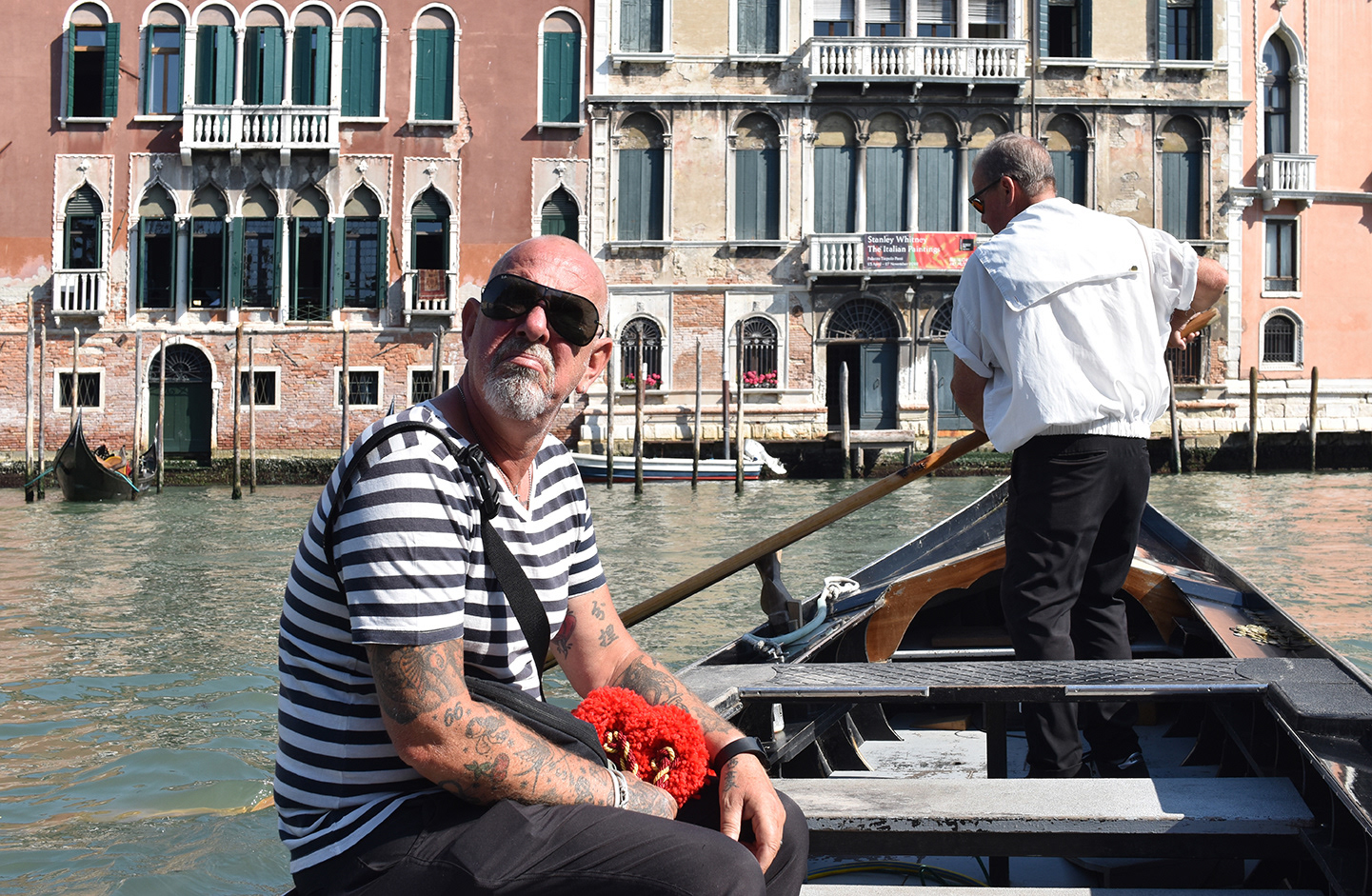 Gondola ride / Udhëtimi me gondola