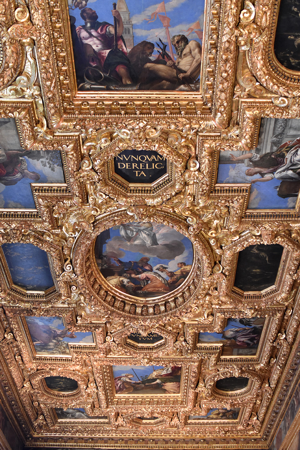 Palazzo Ducale / Pallatin e doxhëve