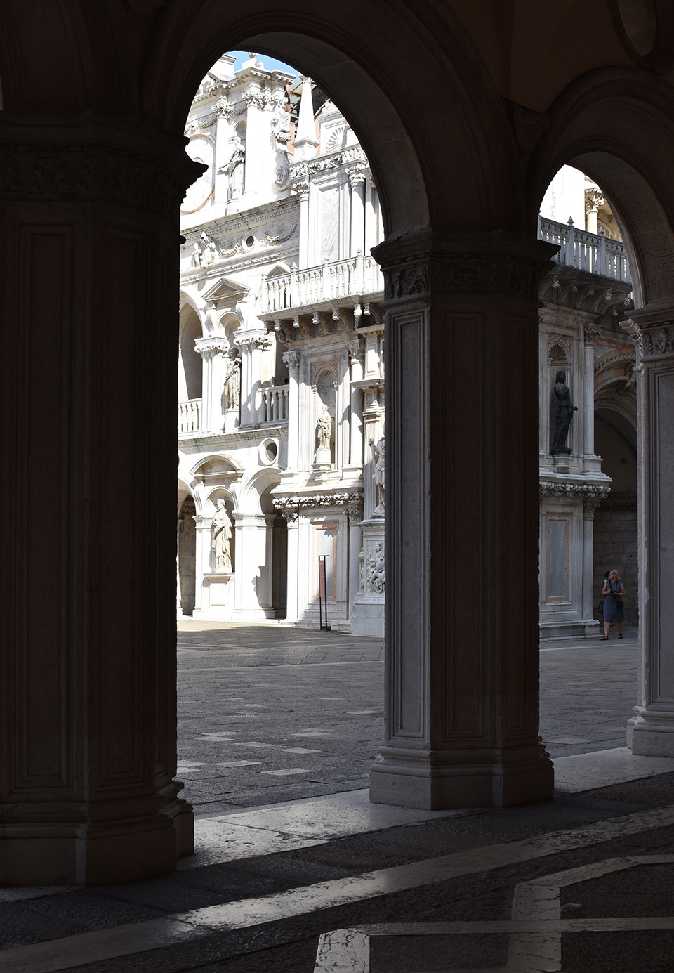 Palazzo Ducale / Pallatin e doxhëve