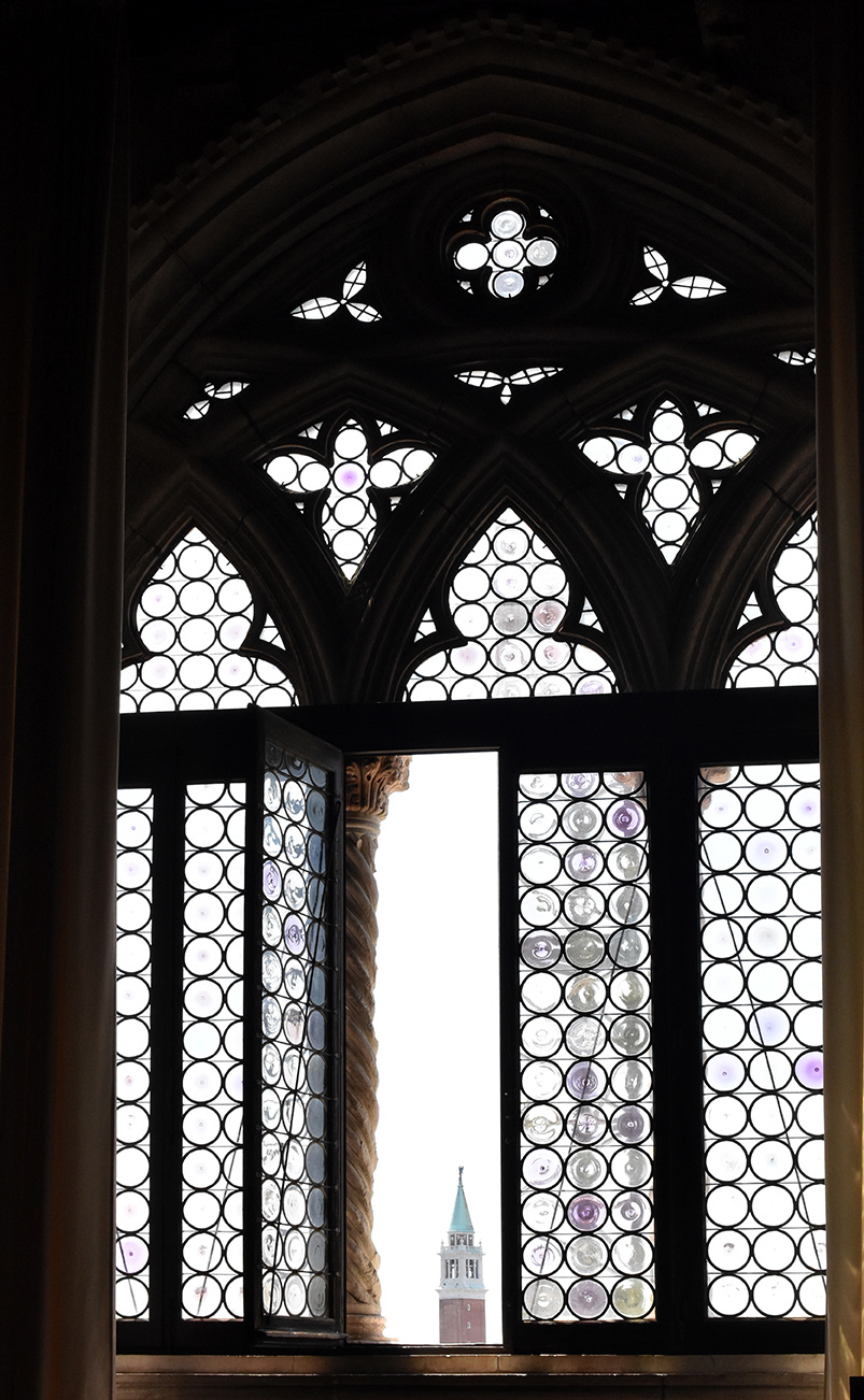 Palazzo Ducale / Pallatin e doxhëve