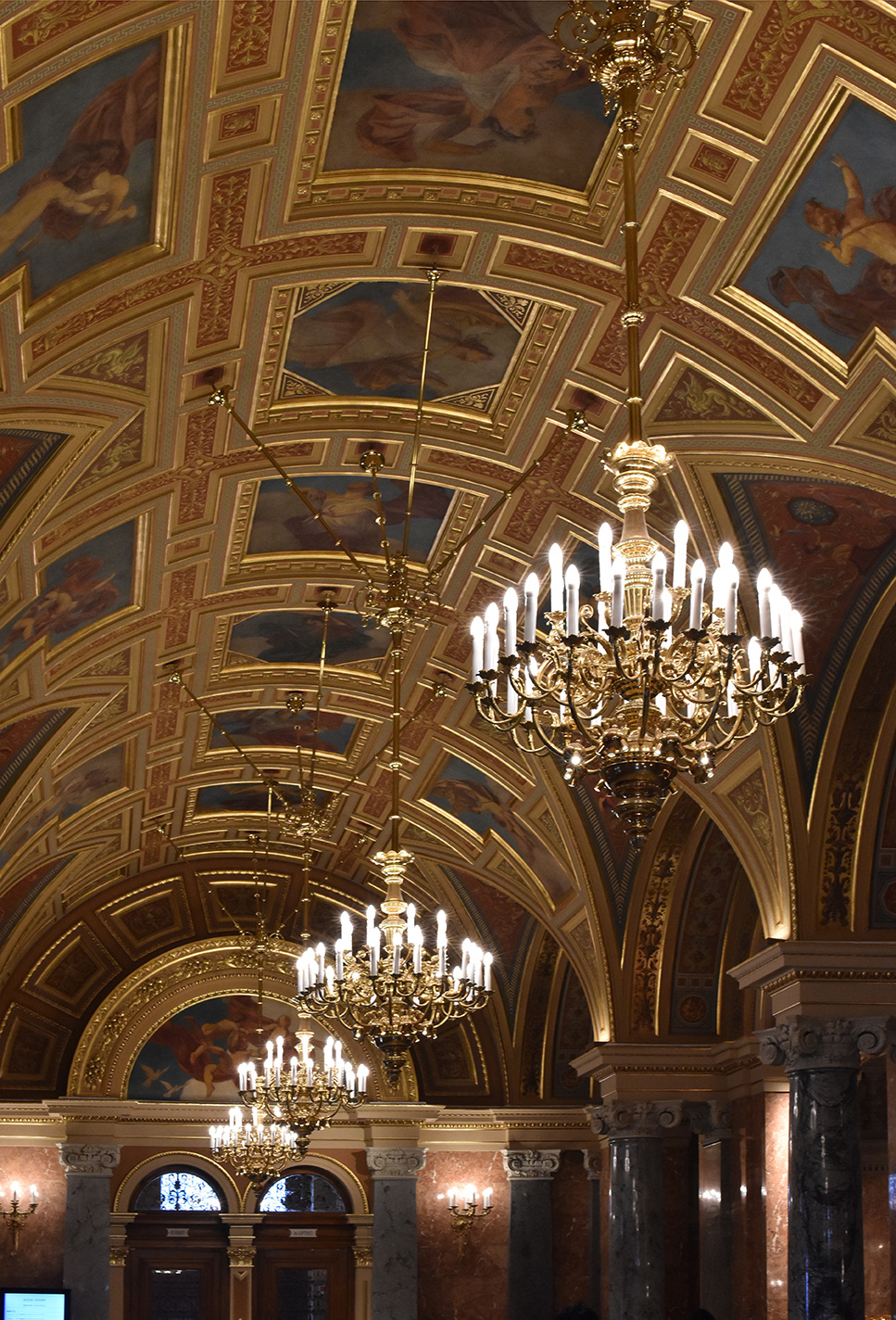 Magyar Állami Operaház /Hungarian State Opera House / Shtëpia e Operës Shtetërore Hungareze