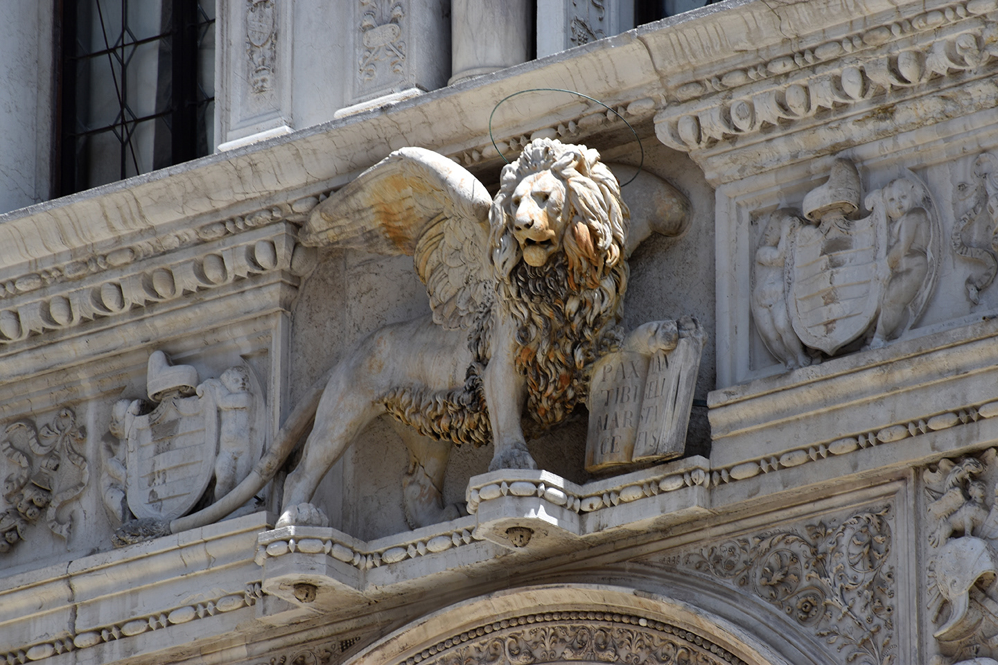 Palazzo Ducale / Pallatin e doxhëve