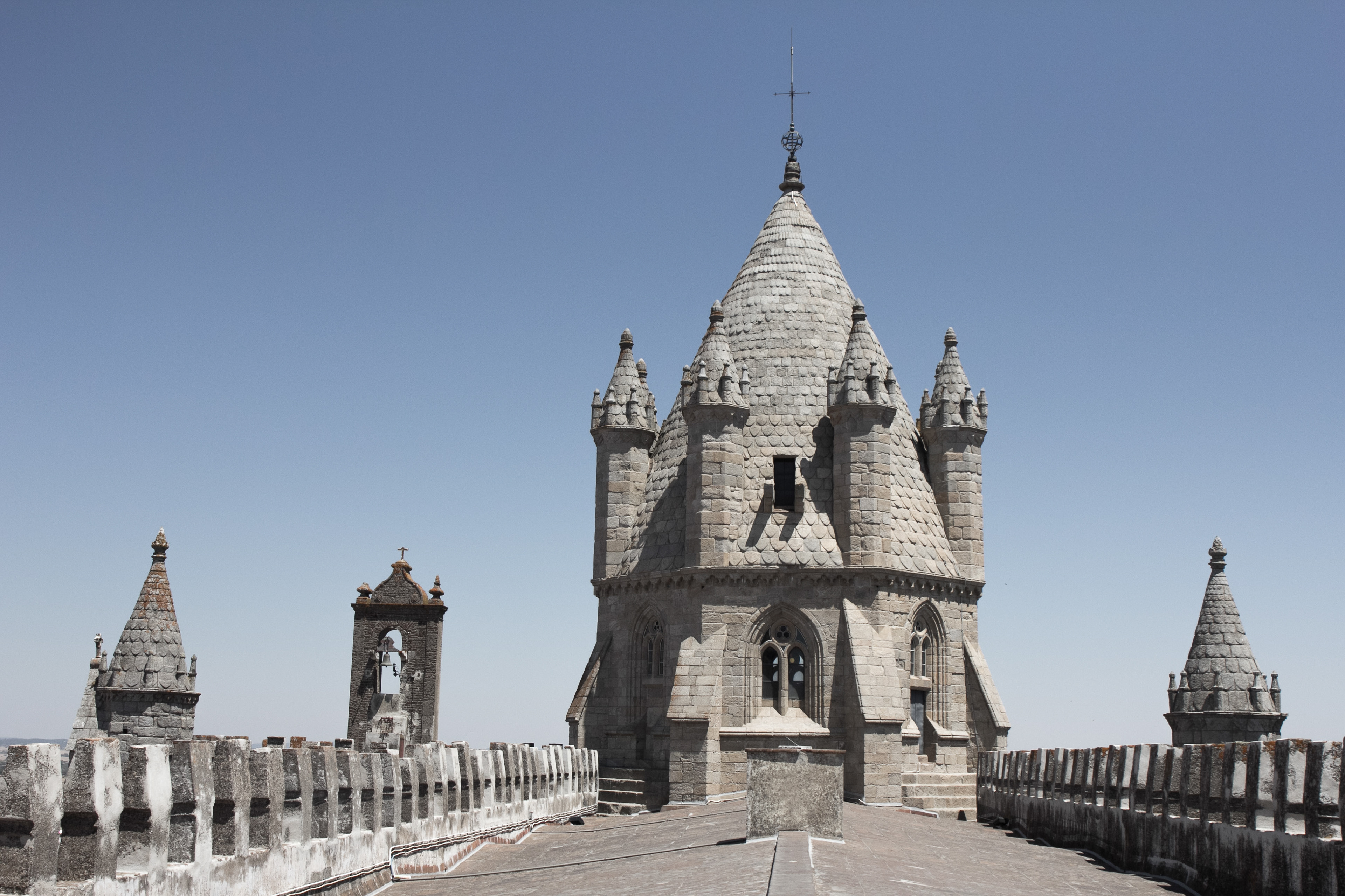 Évora