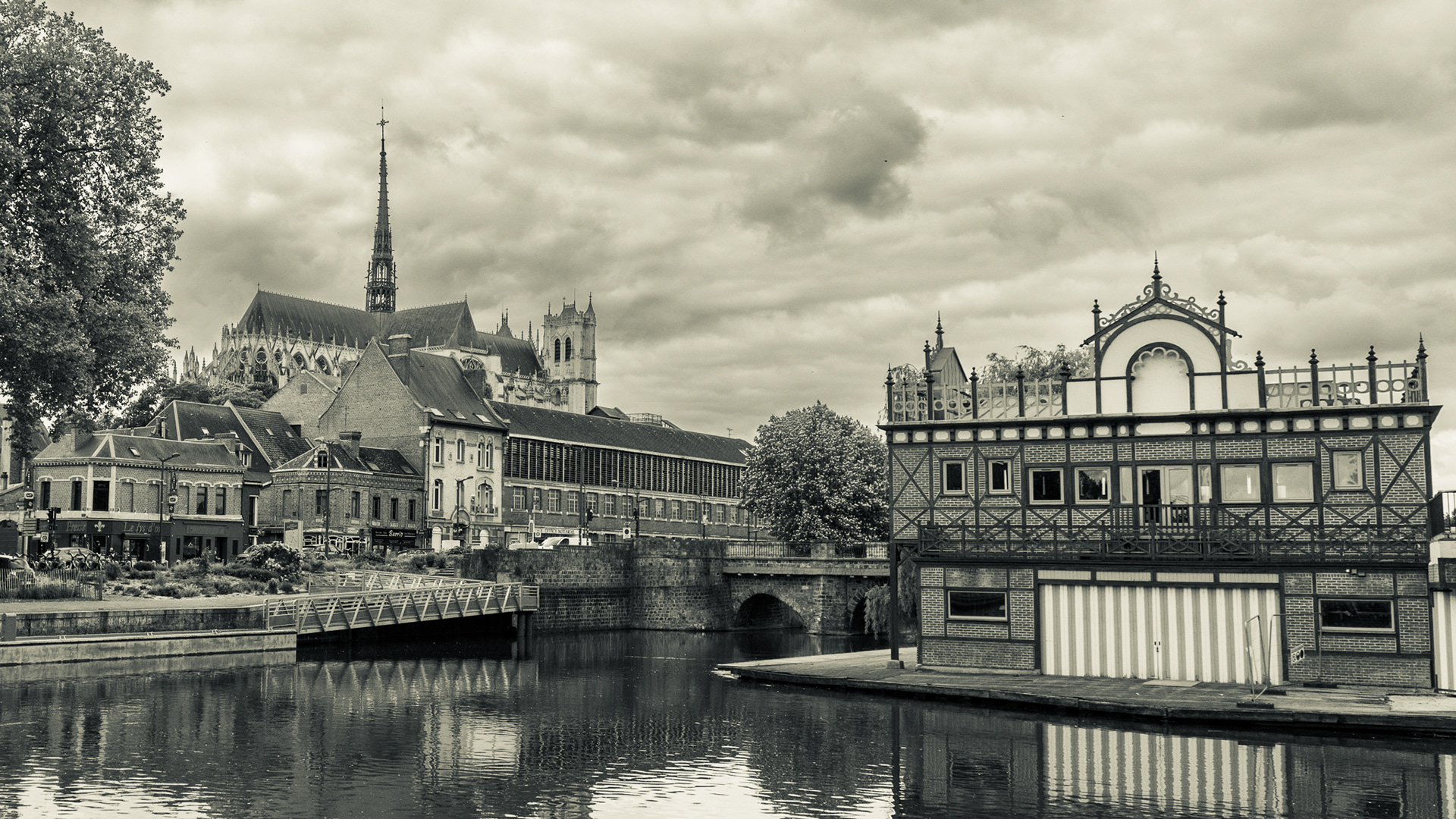 Cathédrale/centre nautique - Amiens 