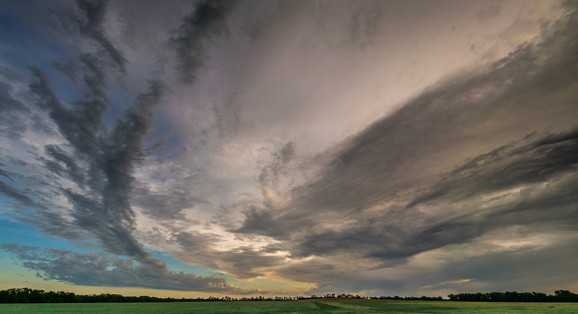 Amazing sky scenery driving across america