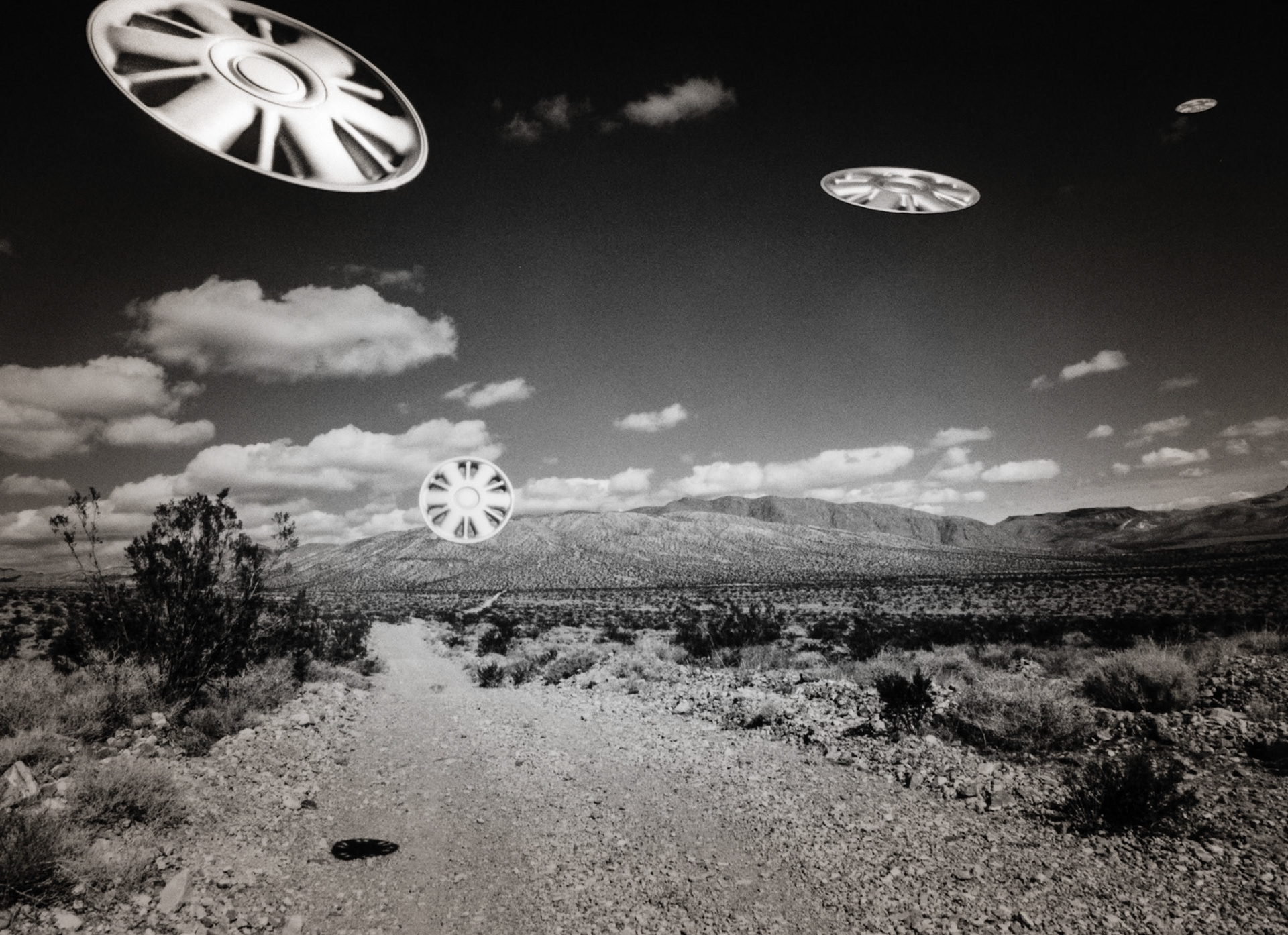 UFOs Under The Desert Sun