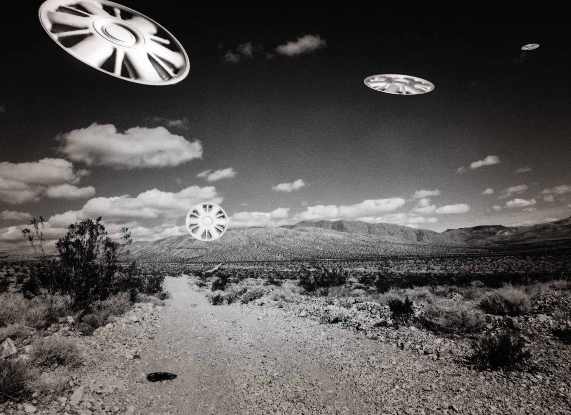 UFOs in the hot desert sun