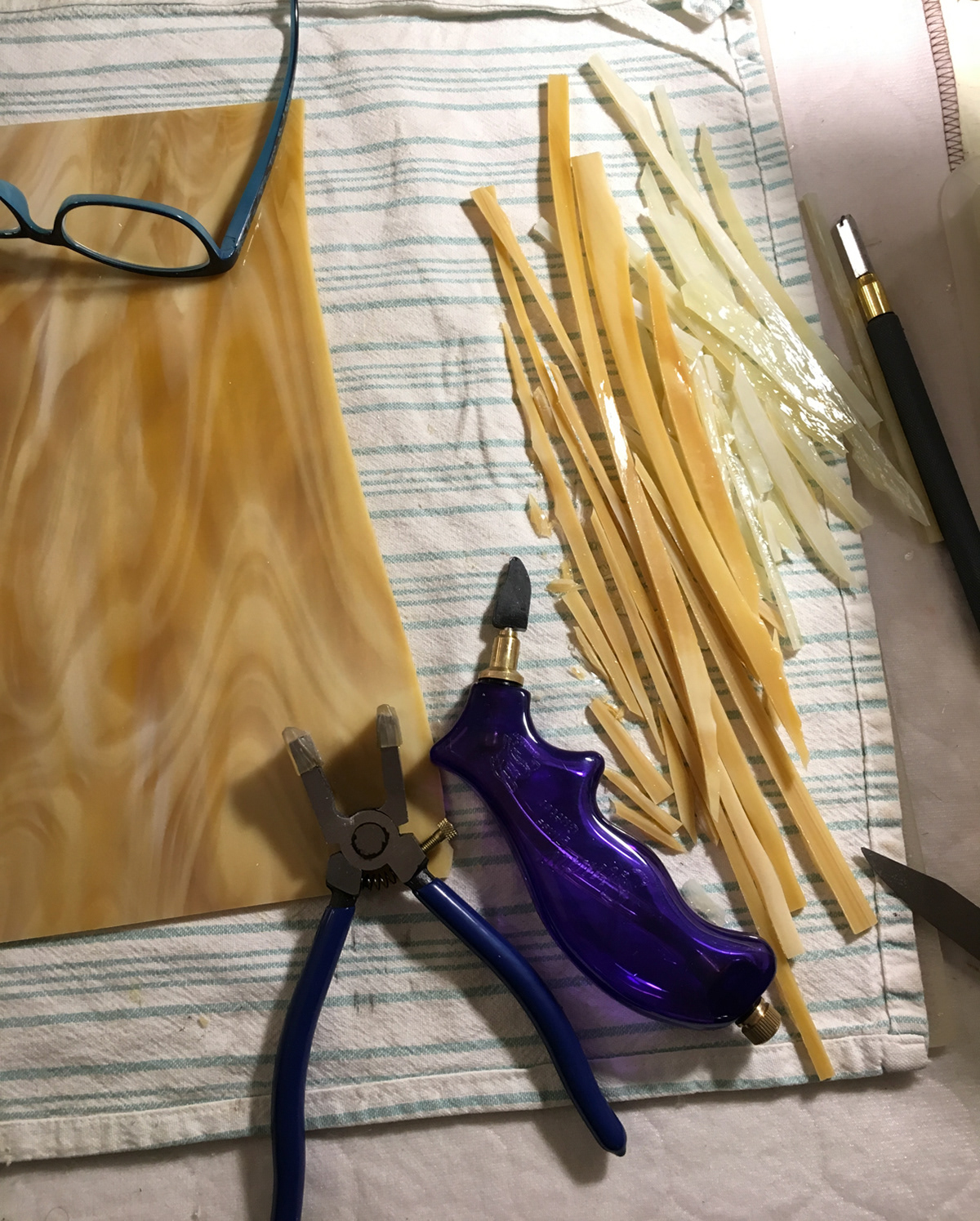 Cutting foreground grasses