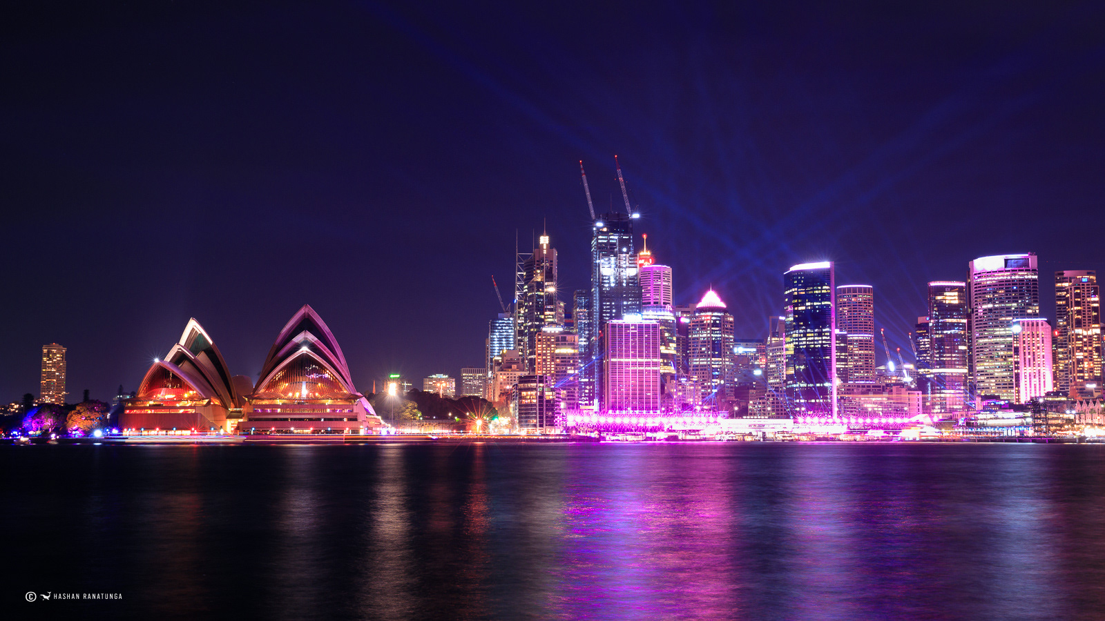 Sydney Operahouse & Skyline
