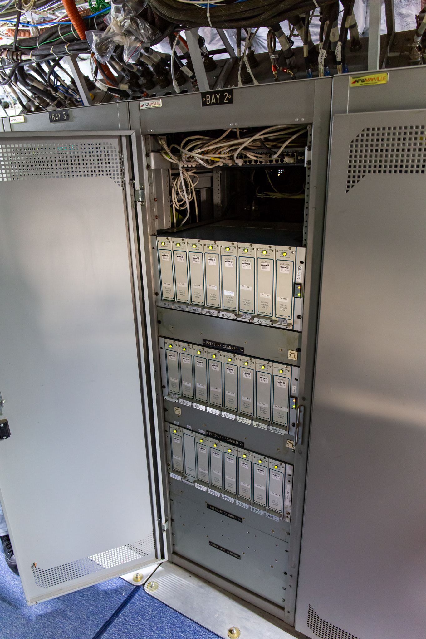 The pressure sensor bay.