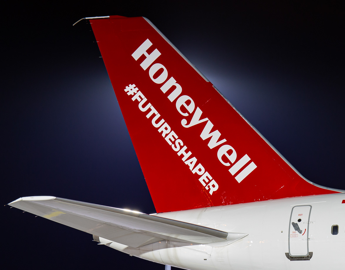 Aeroartistry - Honeywell's Flying Testbed