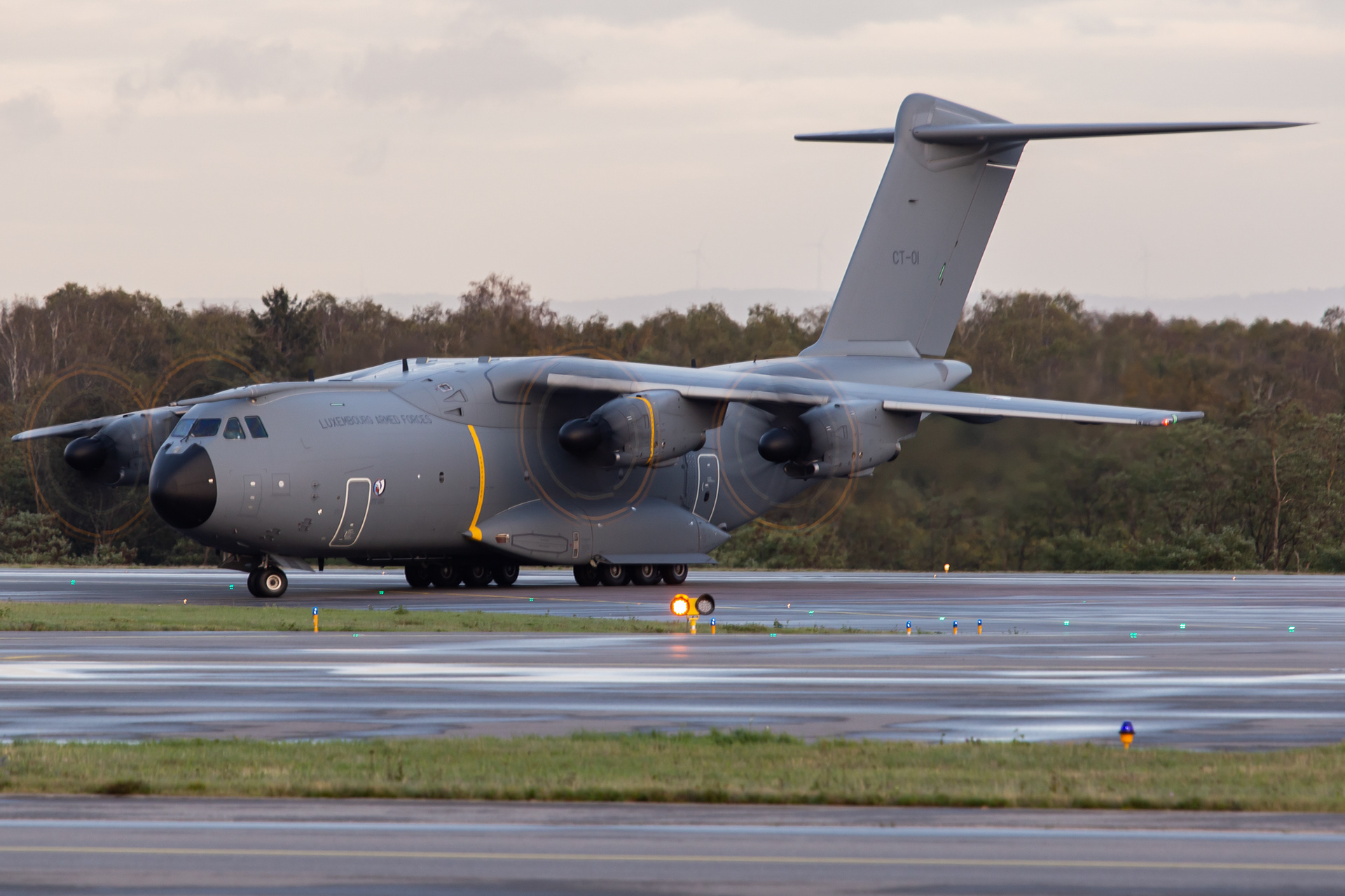 The A400 vacated via D1, a bad taxi route to get decent photographs.