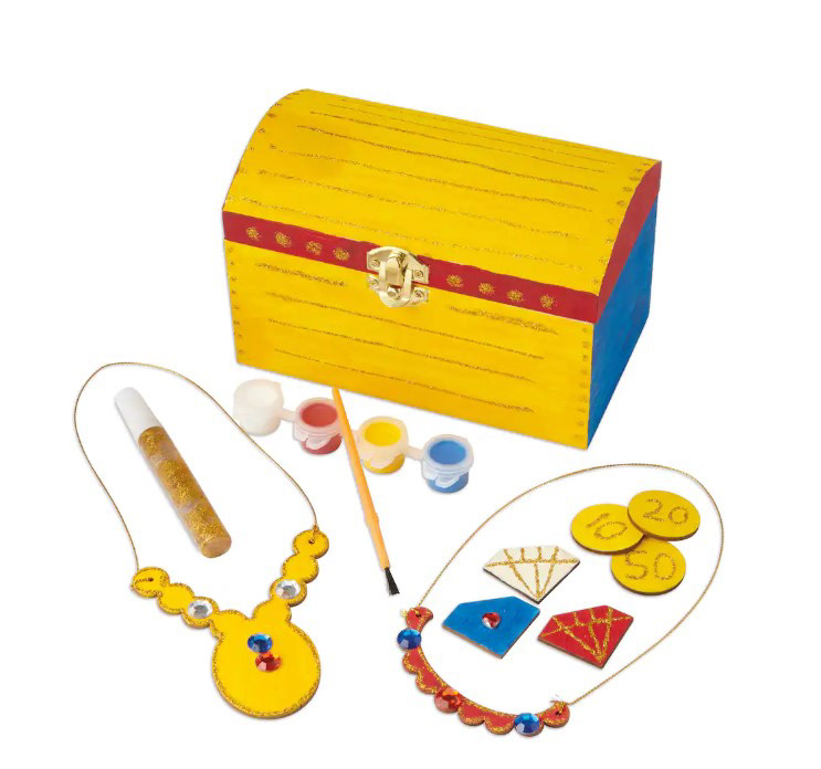 Wood painting kit finished project.  This is a wood painting kit that I worked on as a freelance designer.