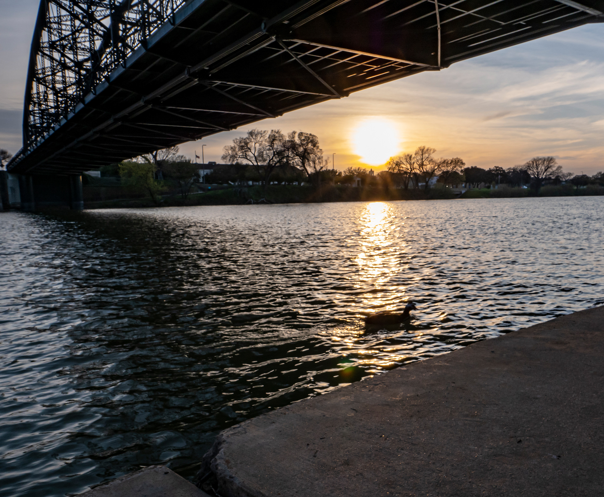 Sunset beneath Washington Ave bridge