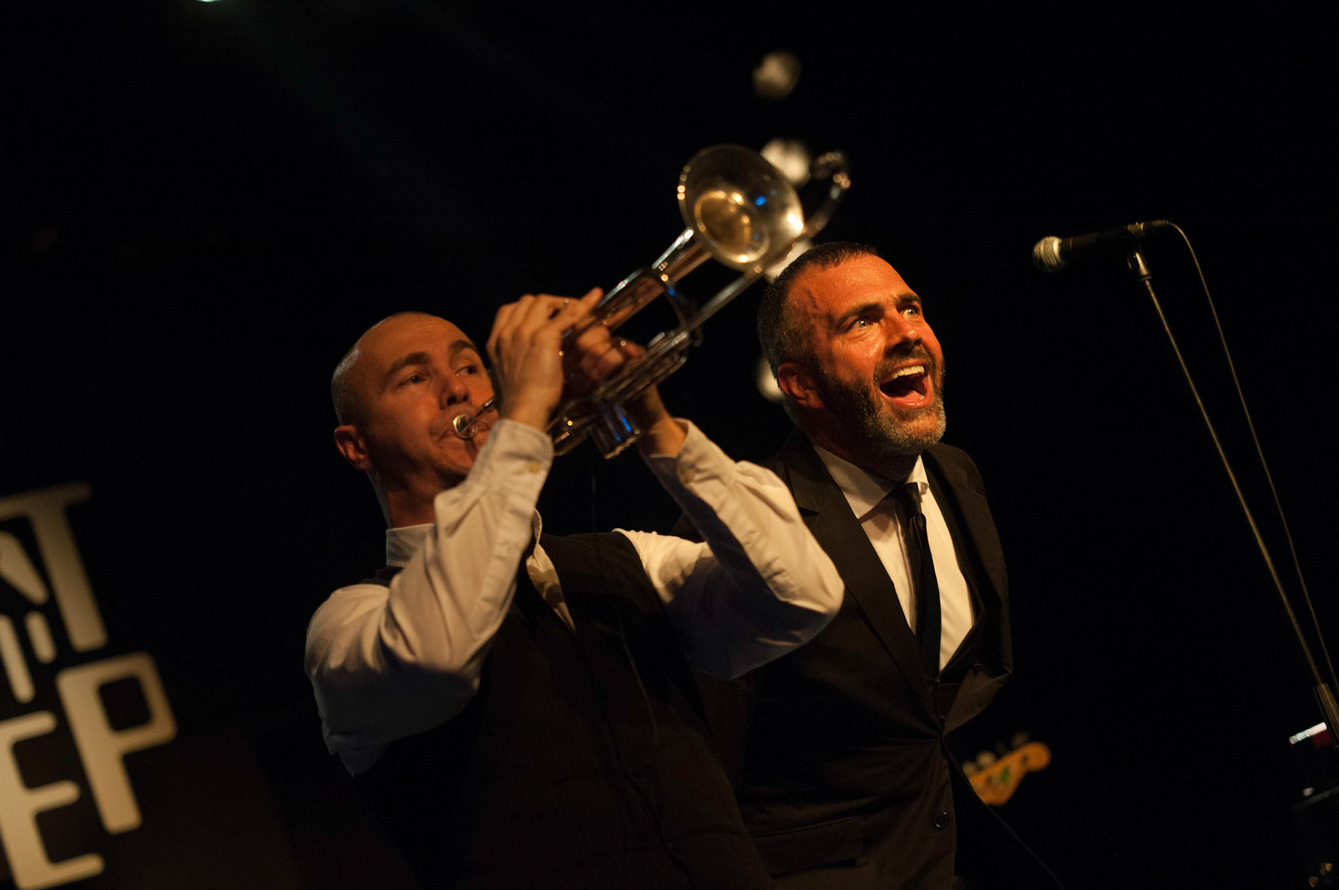 Electro Deluxe au Next Step