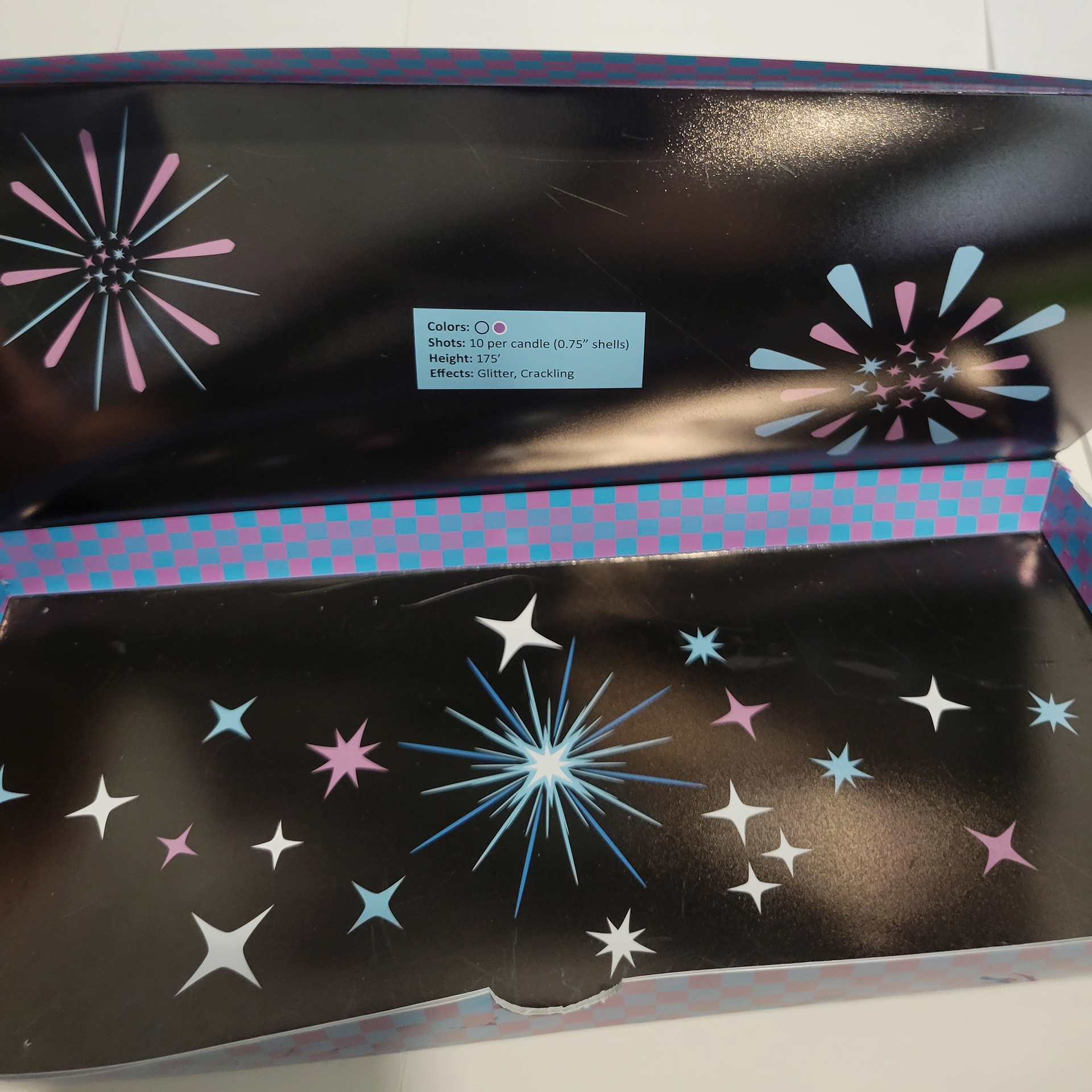Internal view of the Roman candle box.