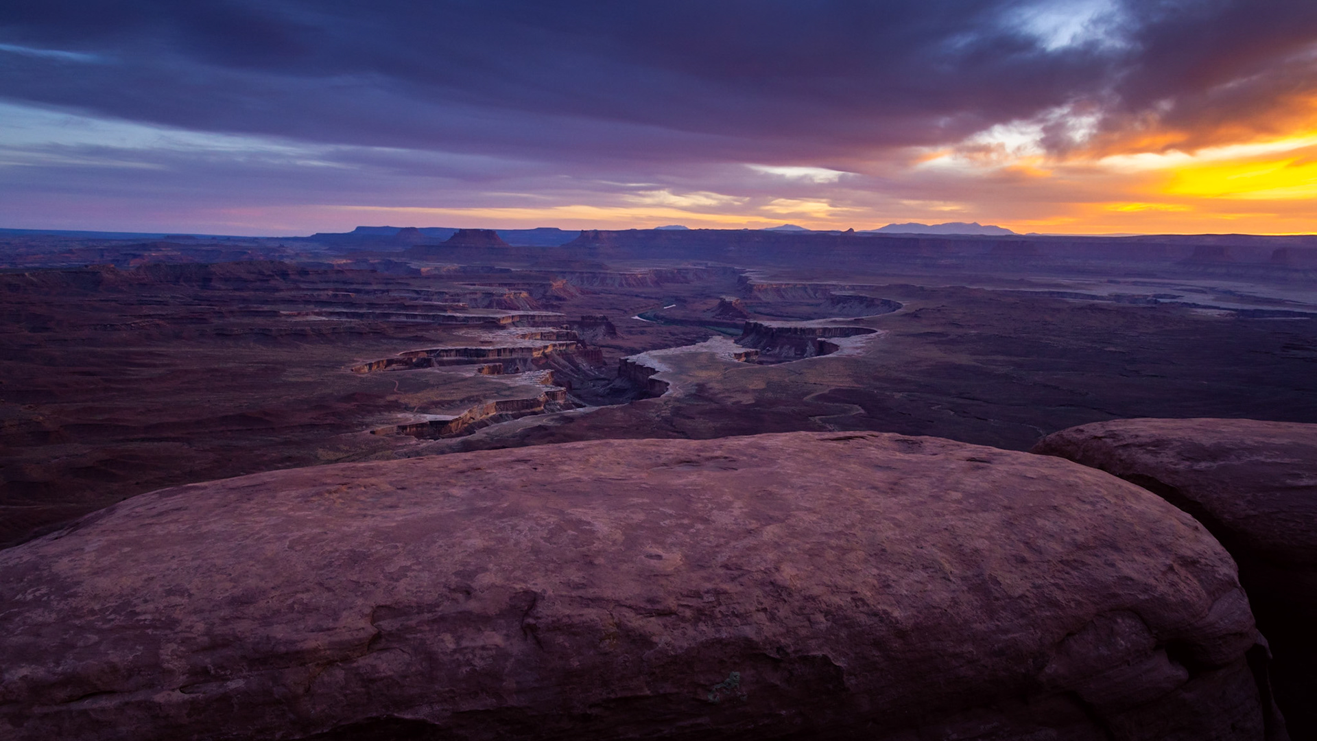 Endless Canyons
