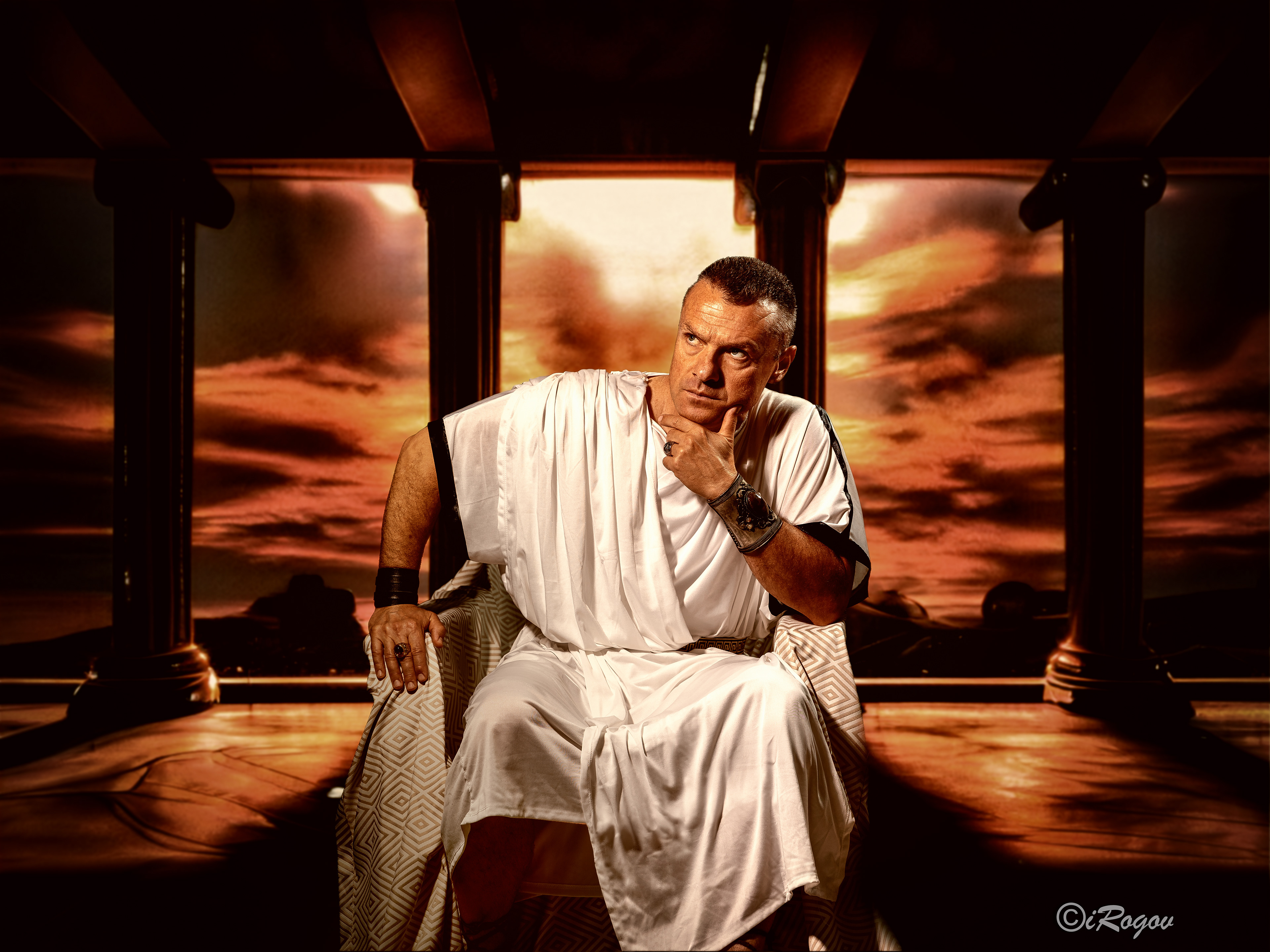 ...Тьма, пришедшая со Средиземного моря, накрыла ненавидимый прокуратором город