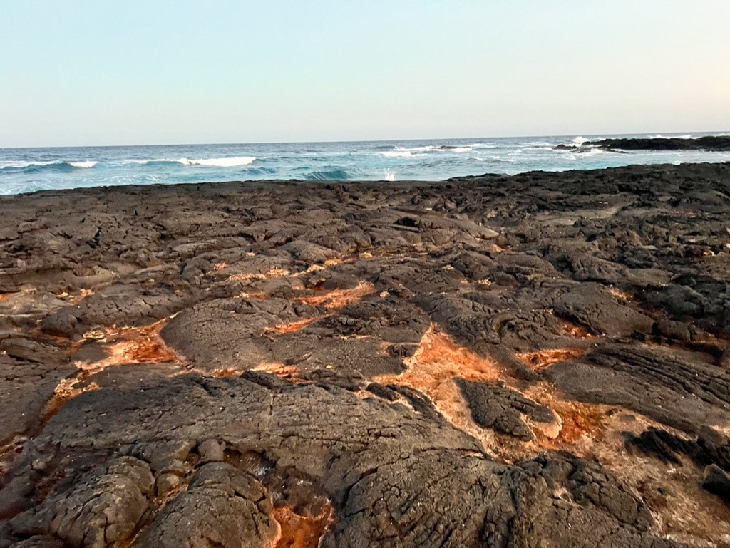 Panalu'u Black Sand Beach
