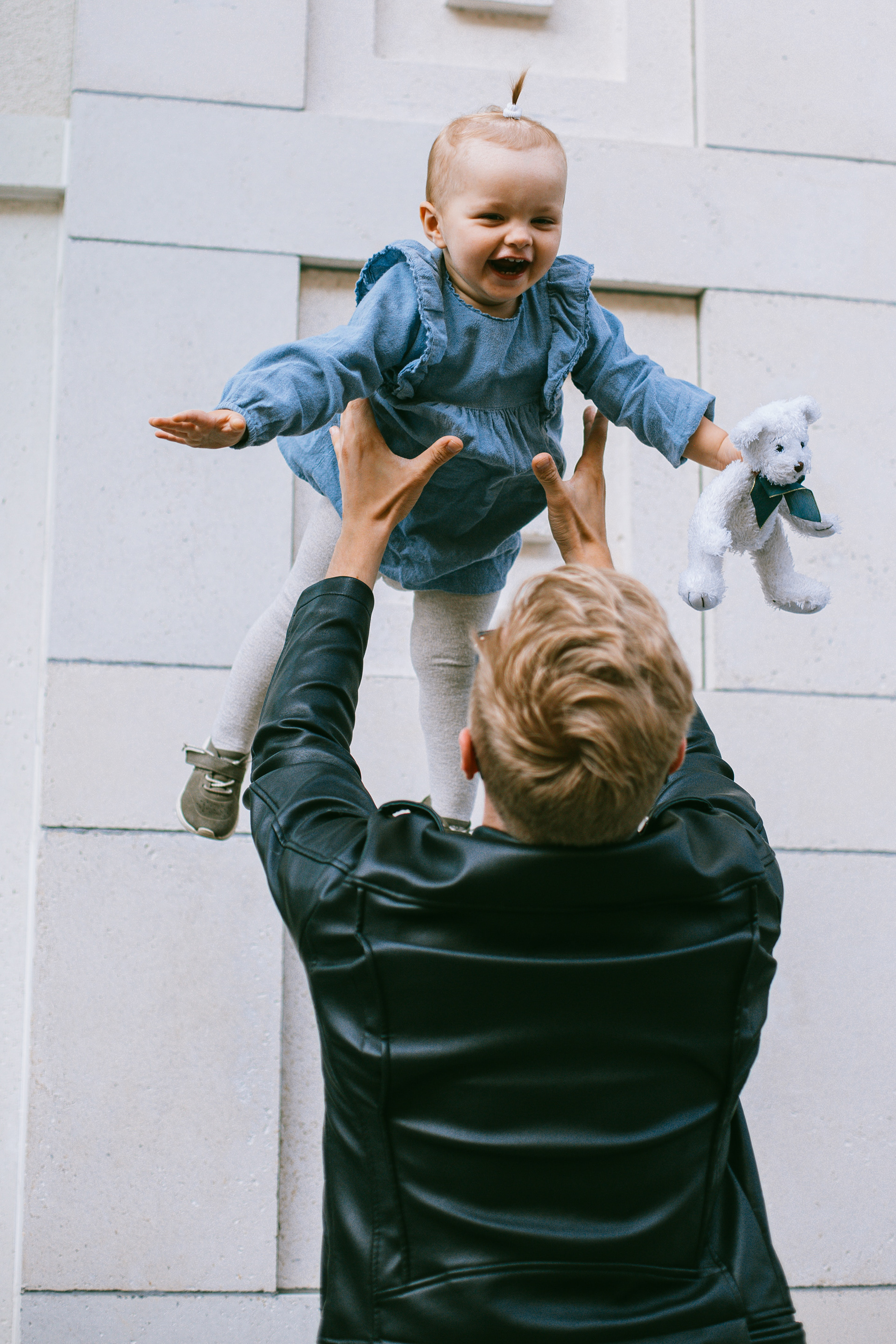 https://www.pexels.com/photo/a-father-and-child-having- fun-3671116/