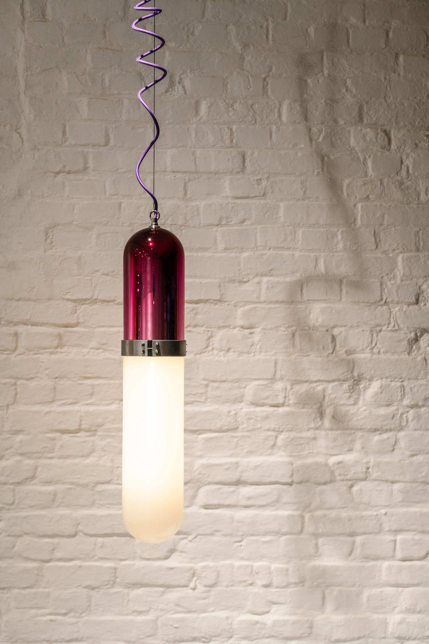 H E A V E N 7 _silver.fuchsia-white